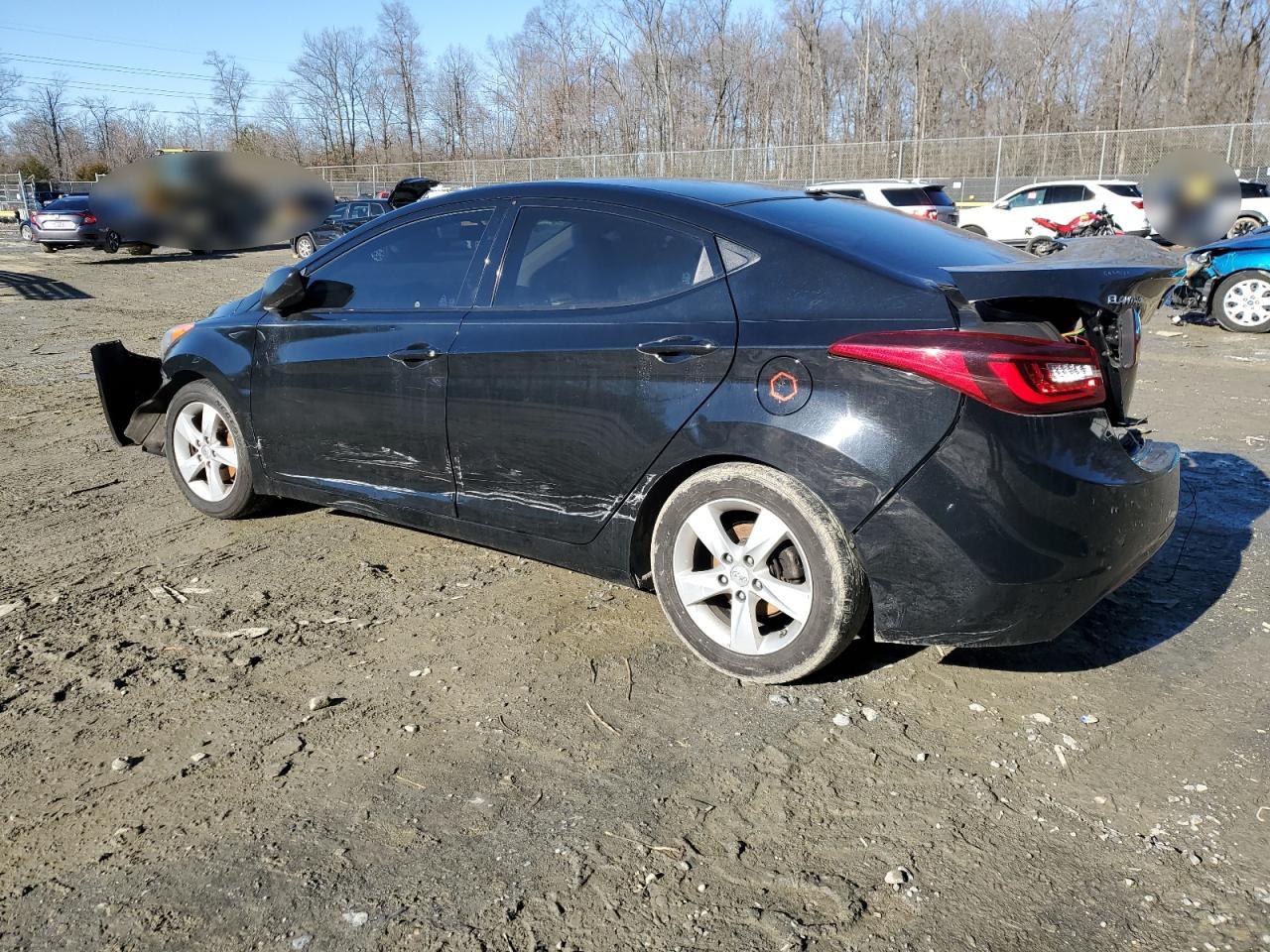 2013 Hyundai Elantra - Image 2