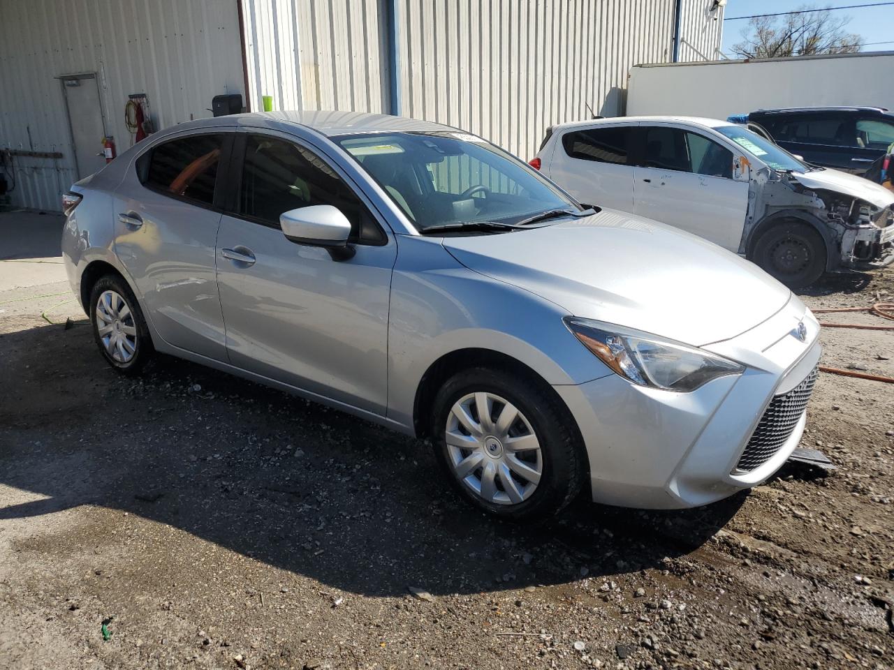 3MYDLBYVXKY511732 TOYOTA YARIS 2019