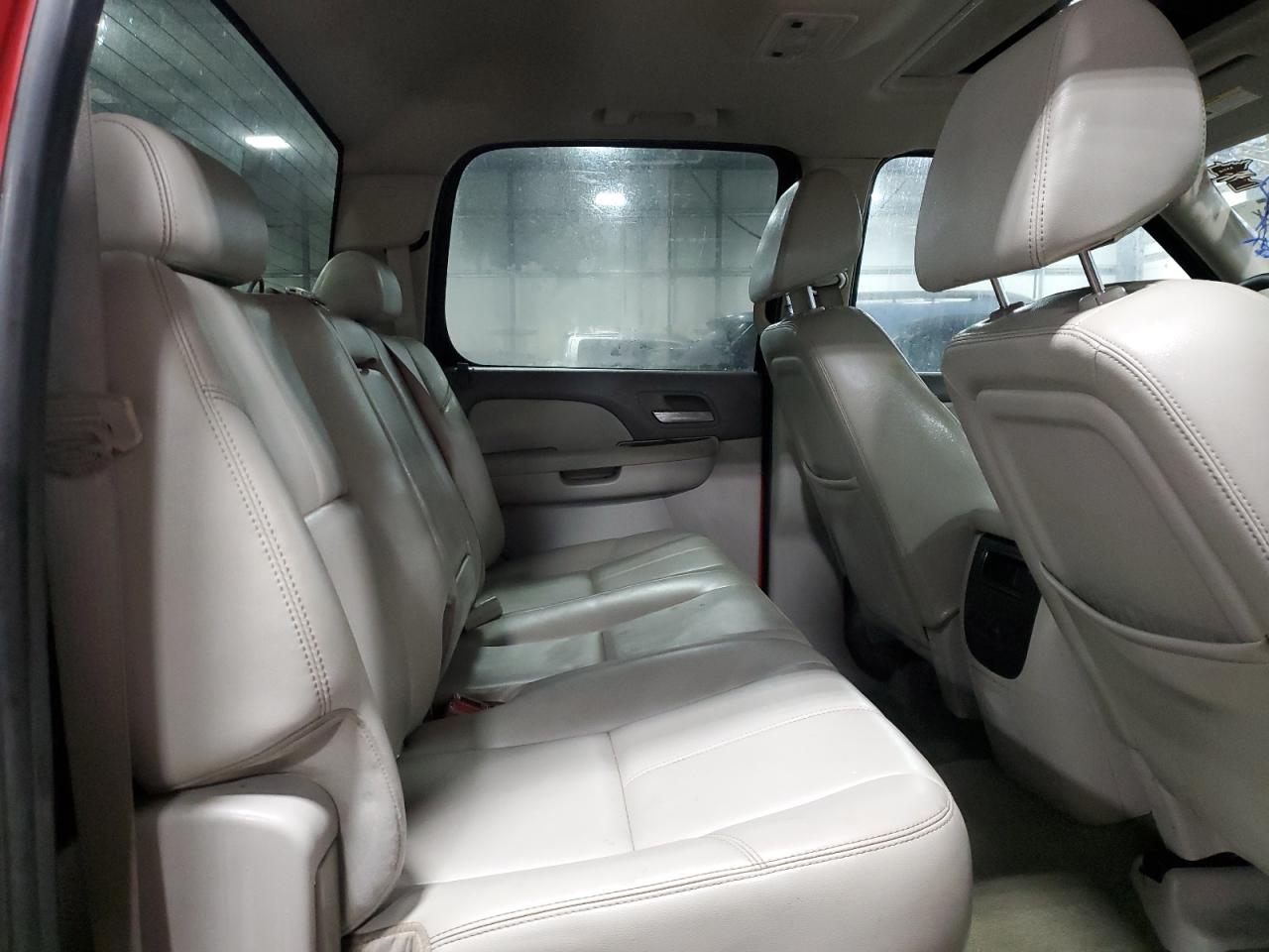 2009 Chevrolet Silverado - Image 10
