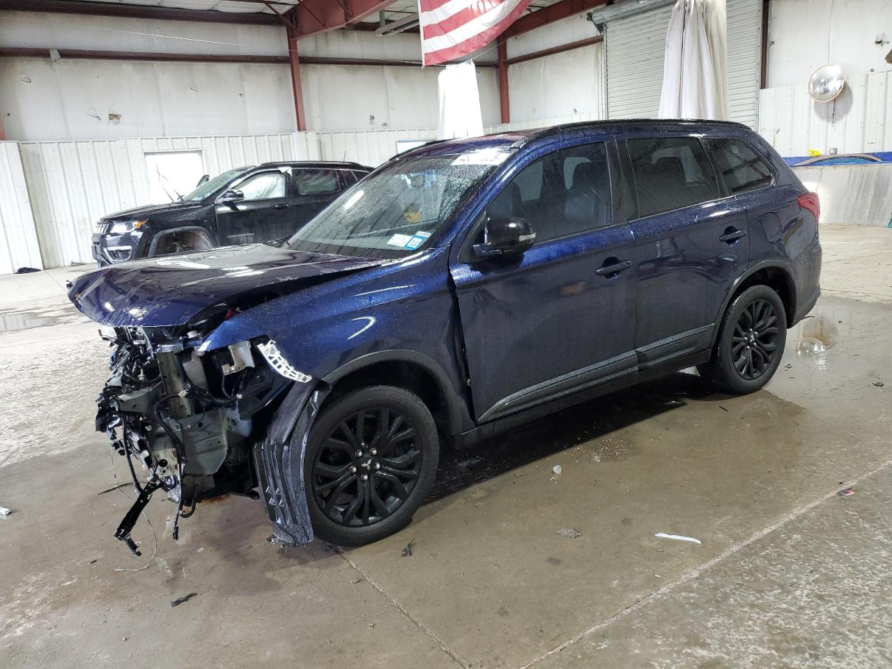 2019 Mitsubishi Outlander - Image 1