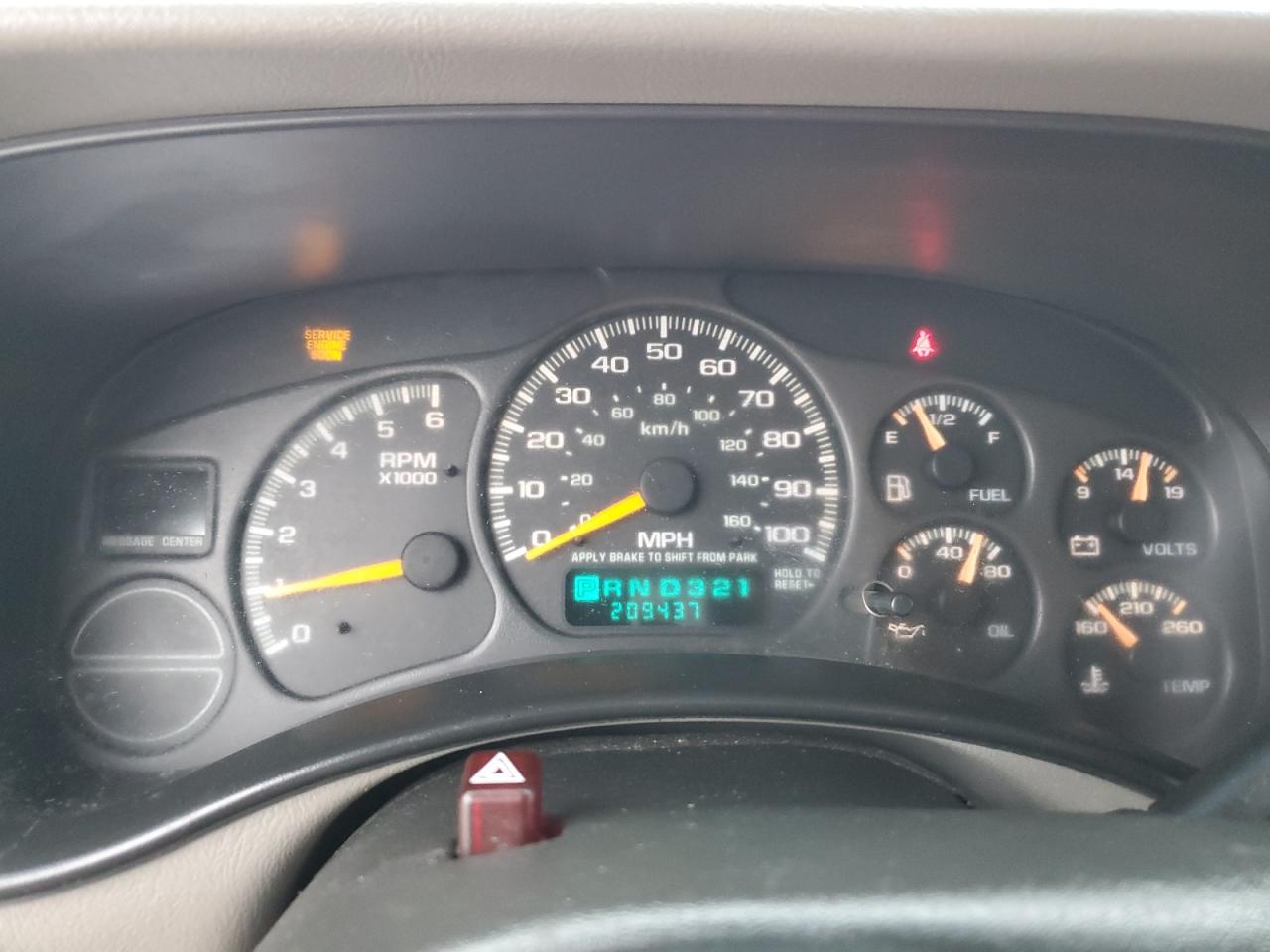 2000 Chevrolet Silverado - Image 9