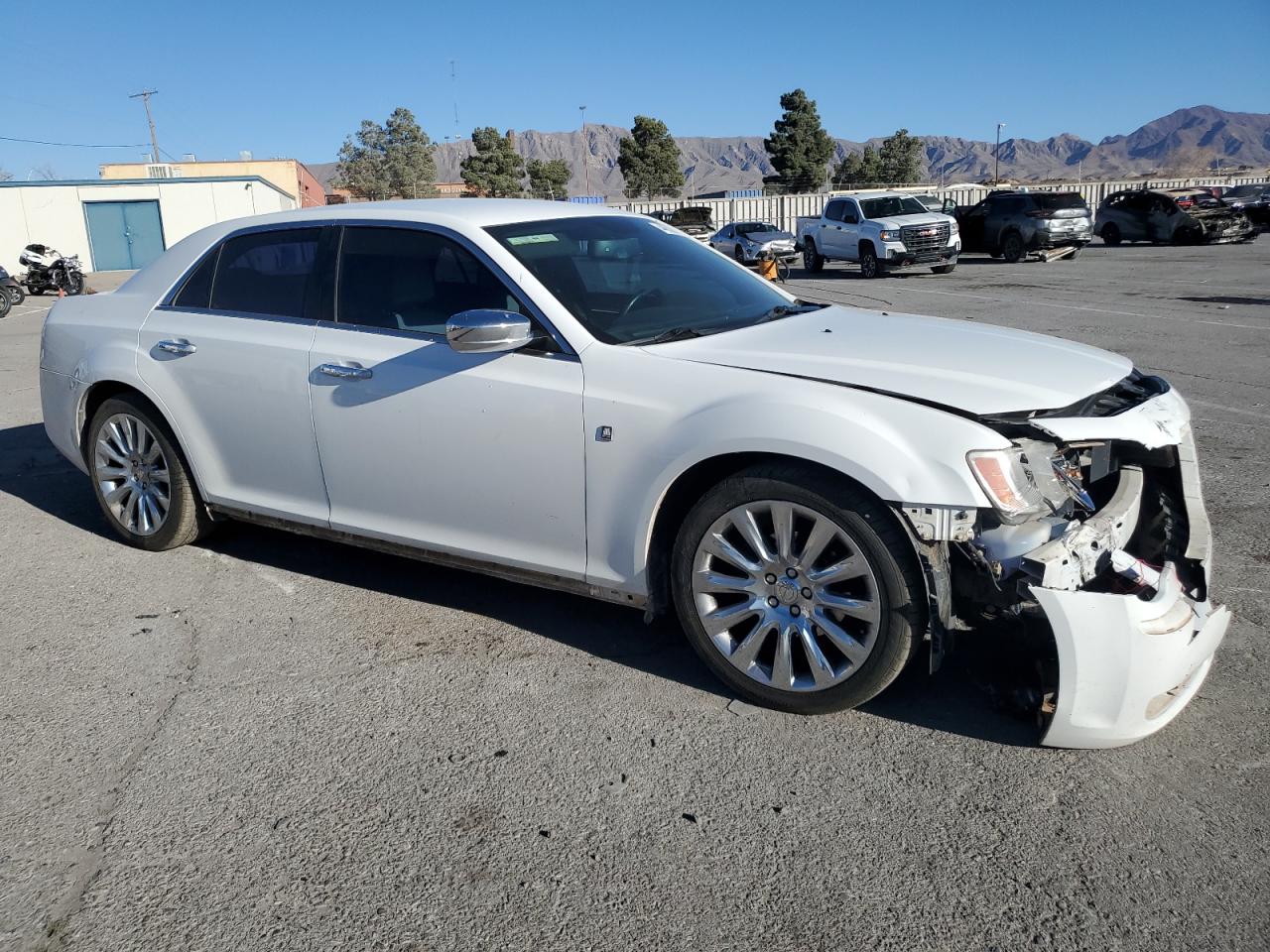 2013 Chrysler 300 - Image 4