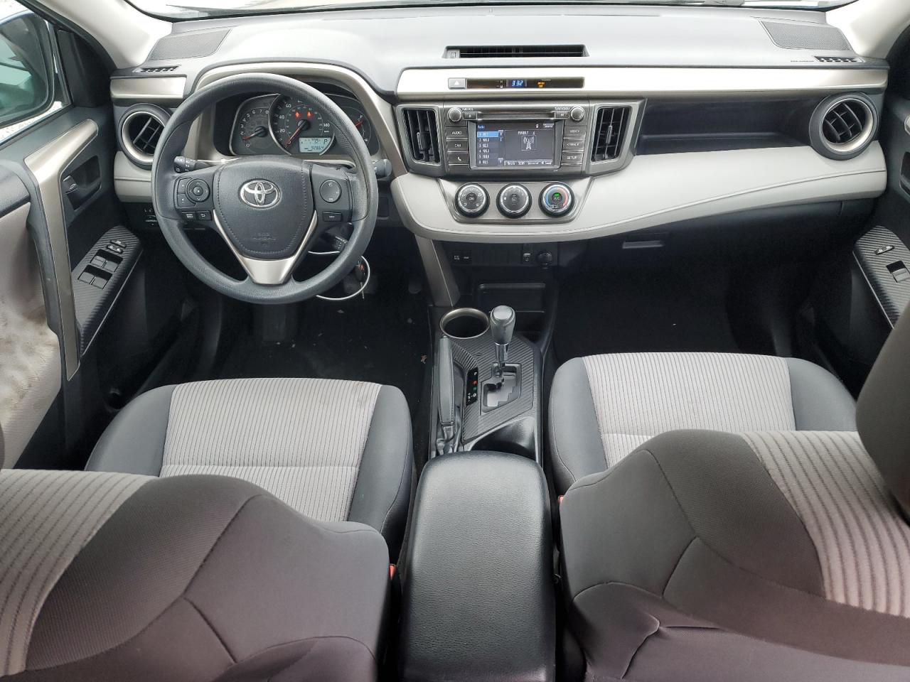 2015 Toyota RAV 4 - Image 8