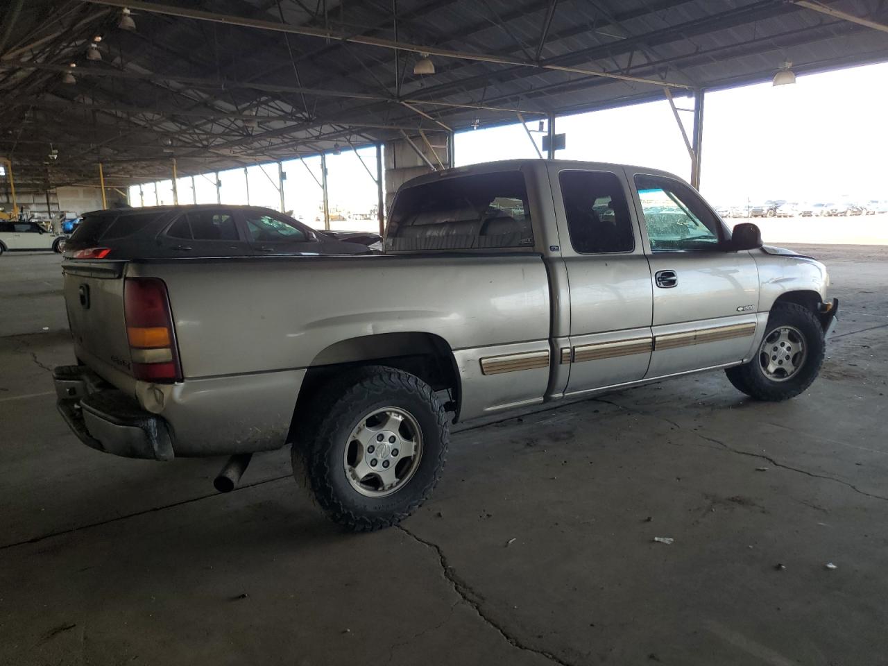 2001 Chevrolet Silverado - Image 3