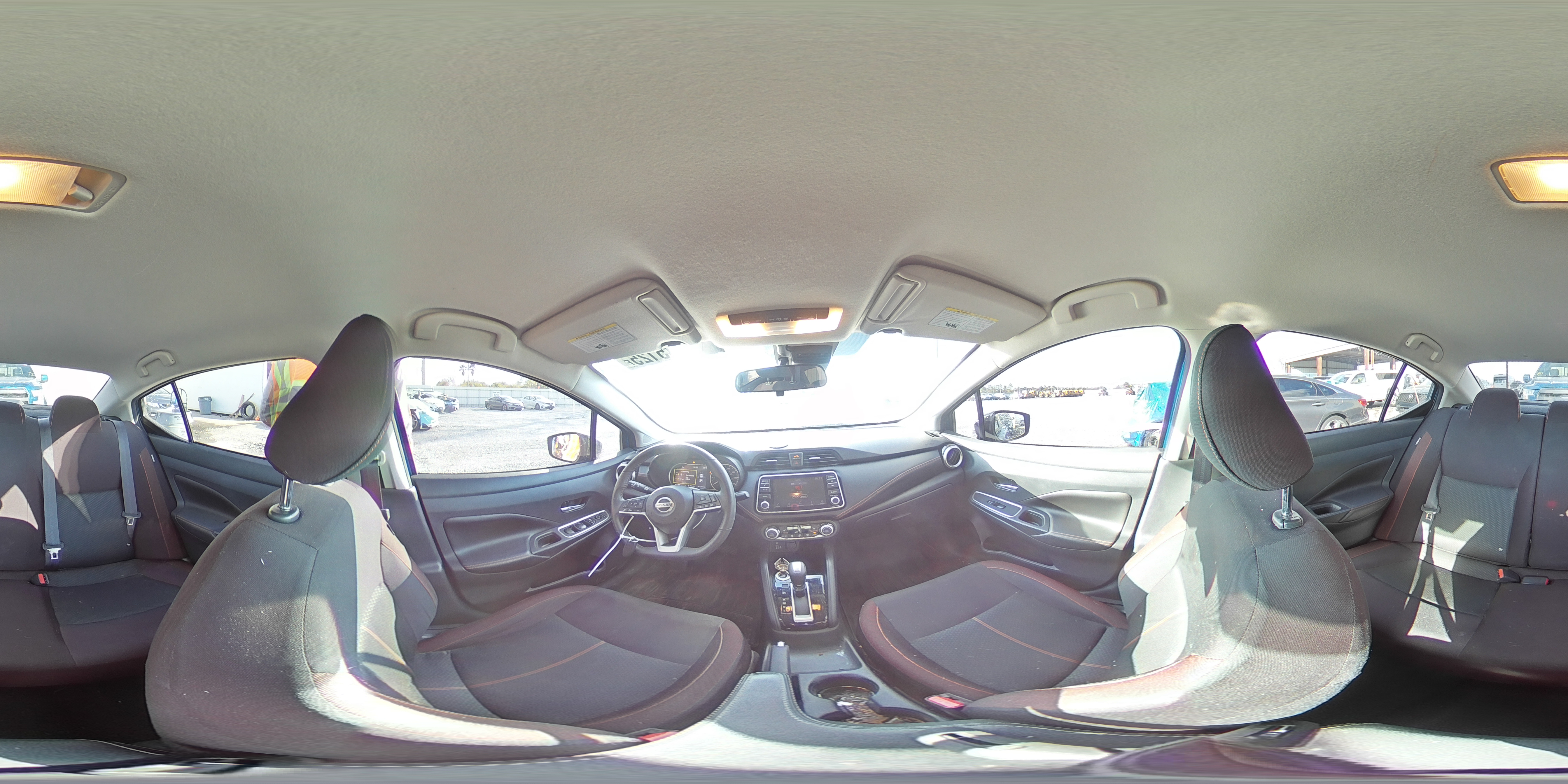 2021 Nissan Versa - Image 15