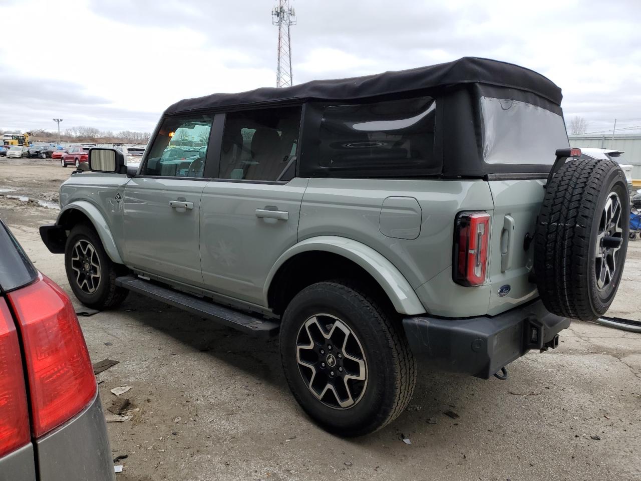 2022 Ford Bronco - Image 2
