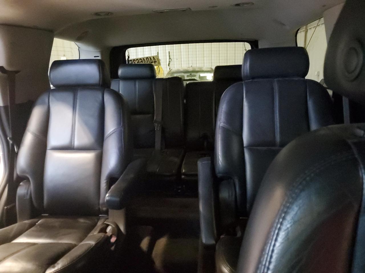 2007 GMC Yukon - Image 10