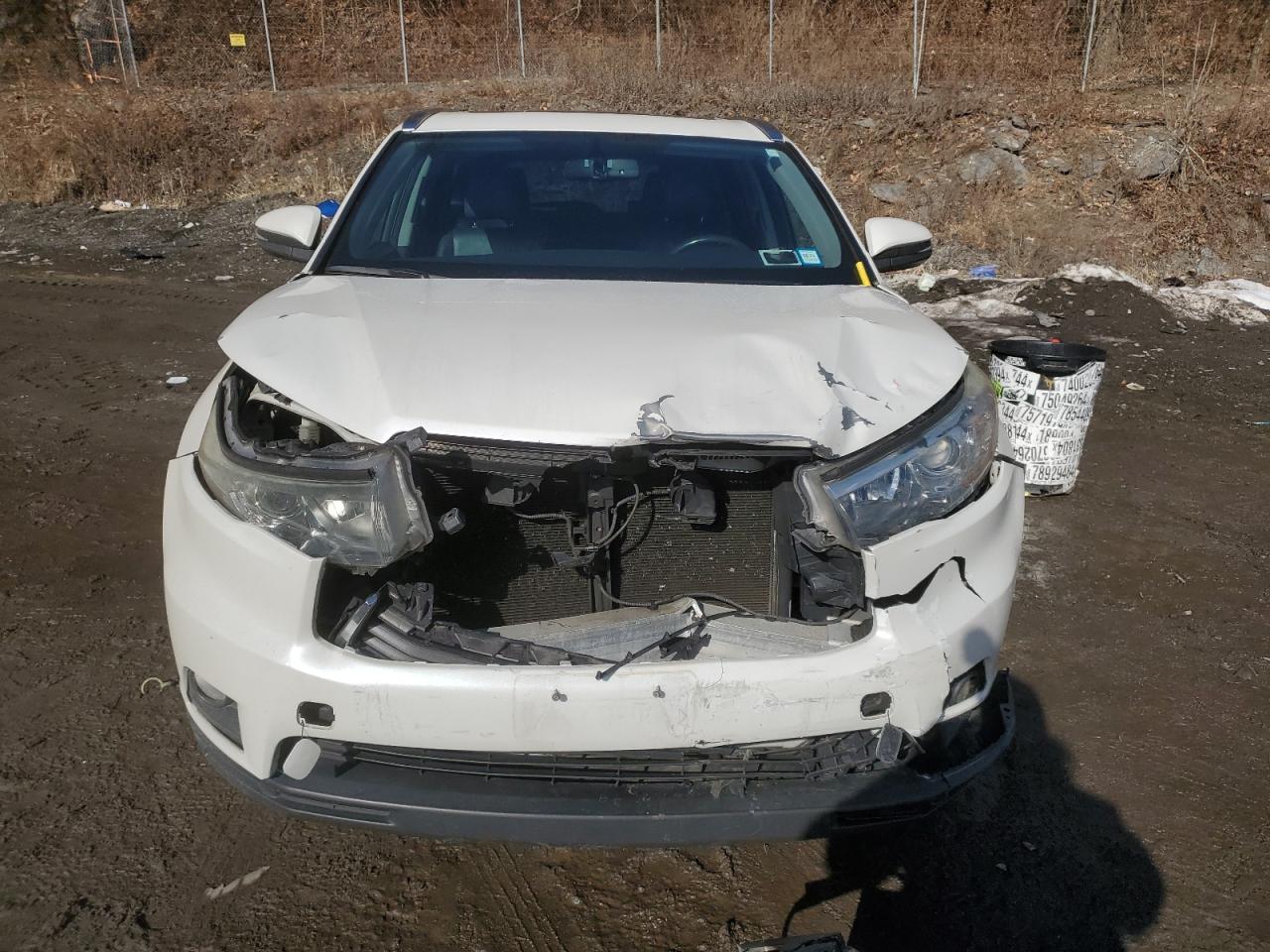 2016 Toyota Highlander - Image 5