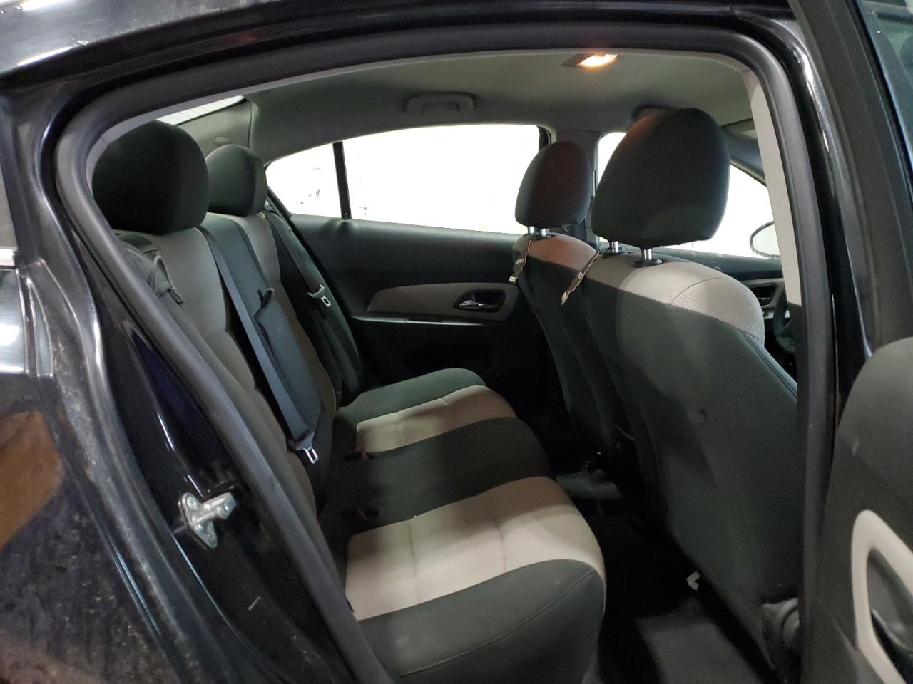 2012 Chevrolet Cruze - Image 10