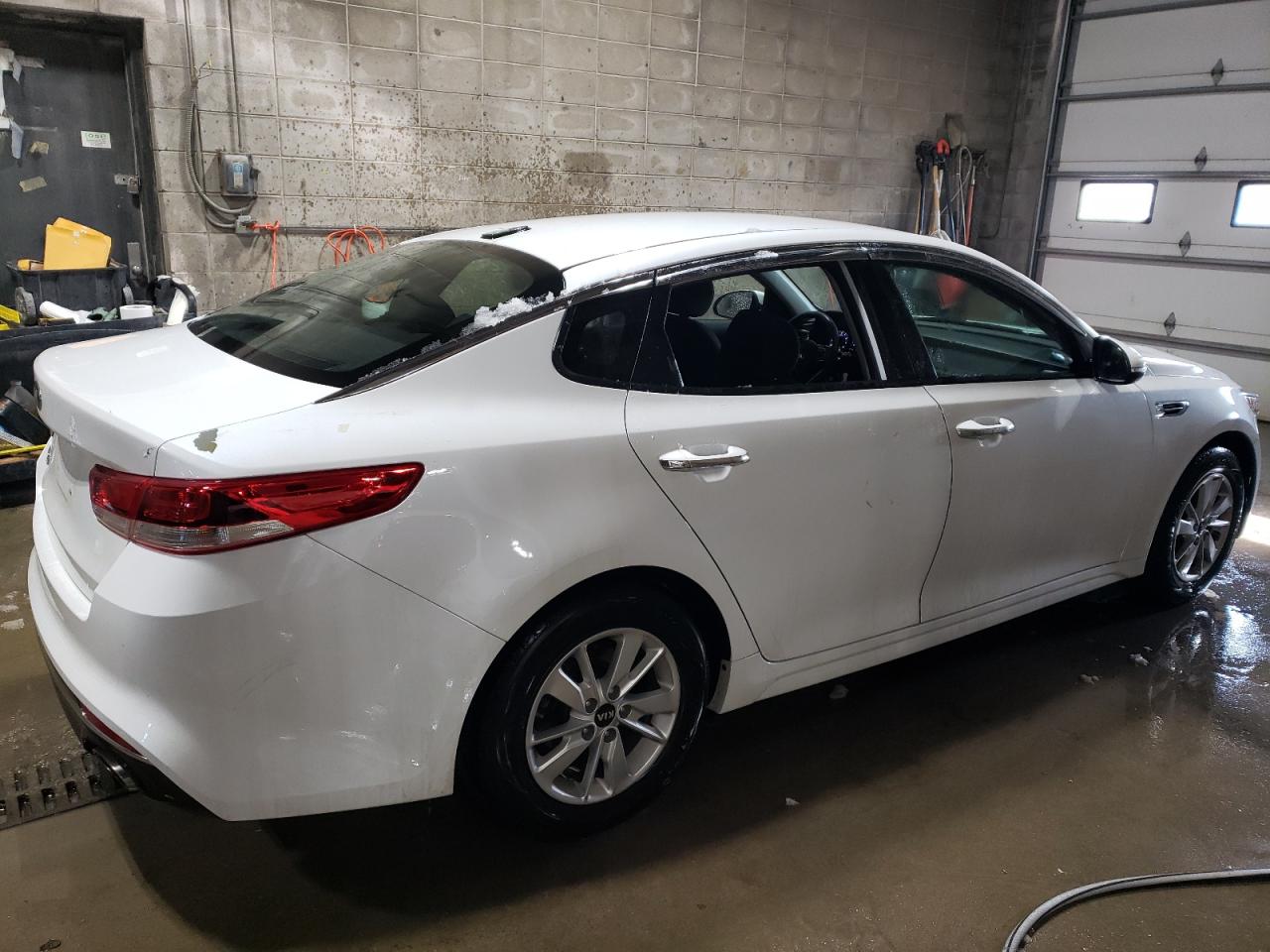 2016 Kia Optima - Image 3