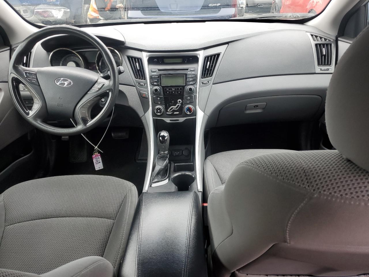 2013 Hyundai Sonata - Image 8