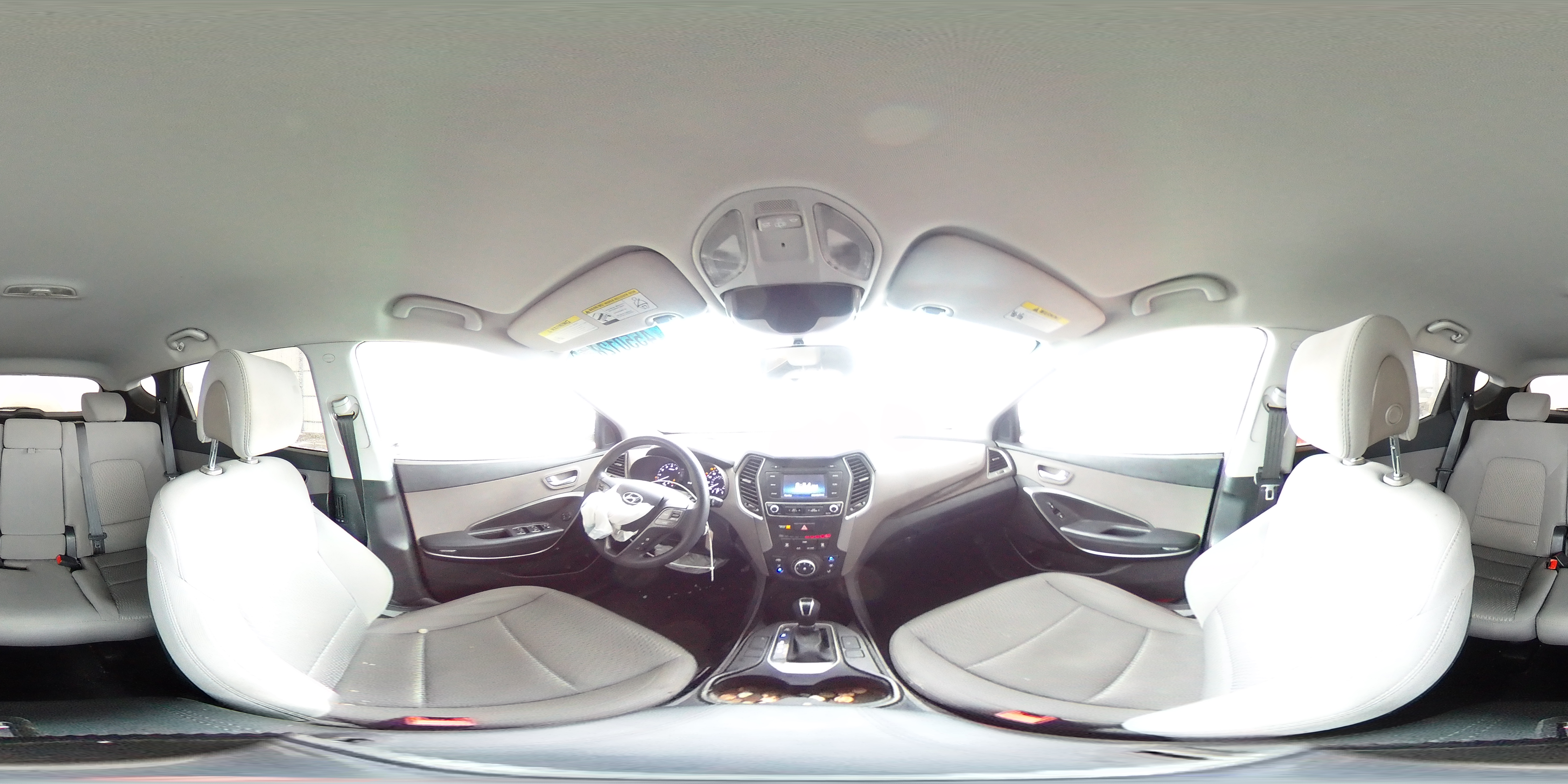 2017 Hyundai Santa Fe - Image 13