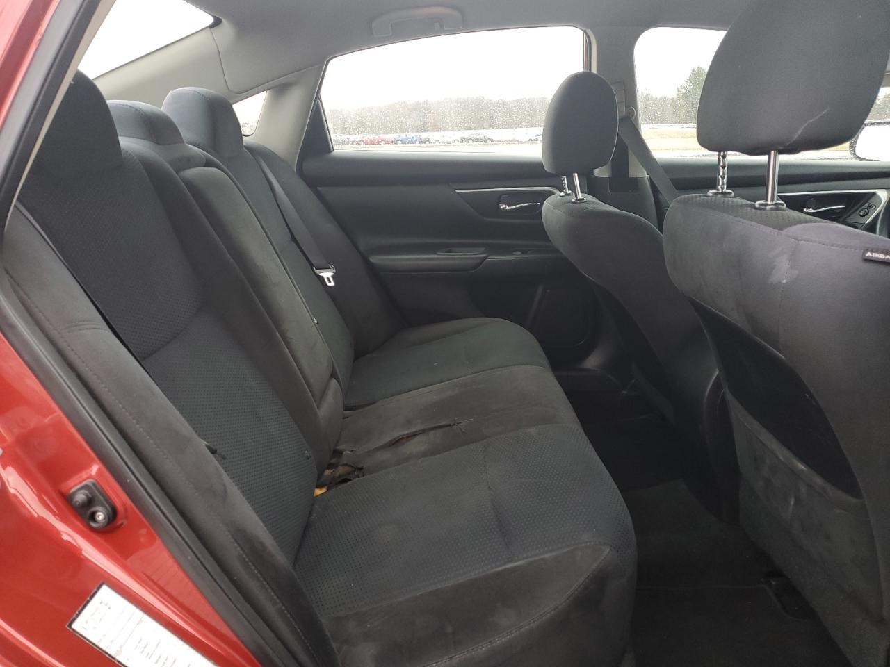 2015 Nissan Altima - Image 10