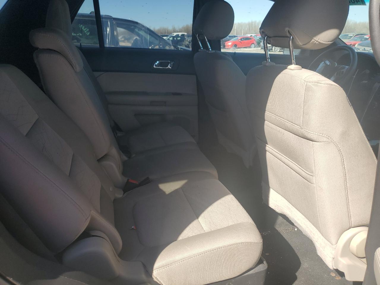 2015 Ford Explorer - Image 11