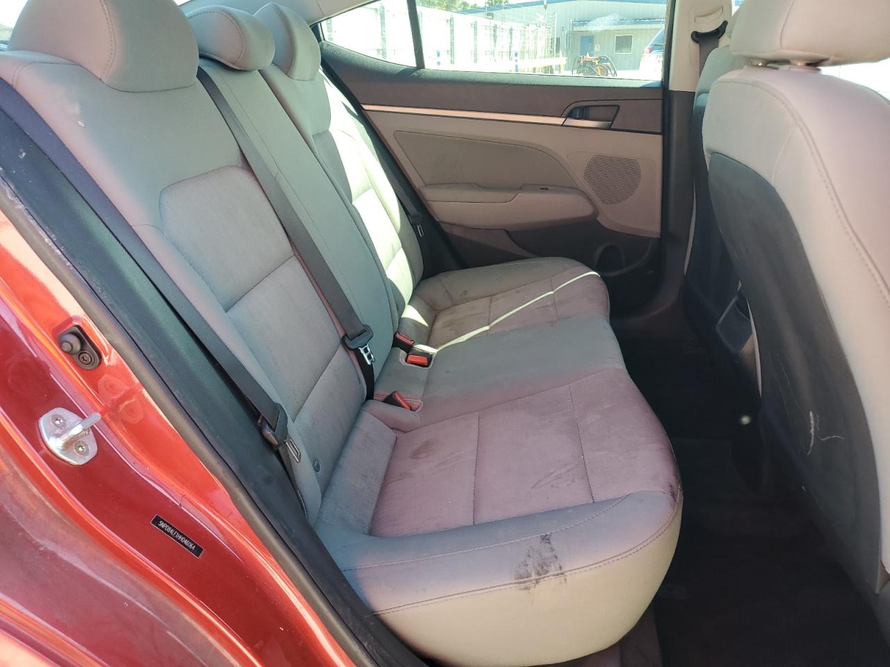 2017 Hyundai Elantra - Image 10