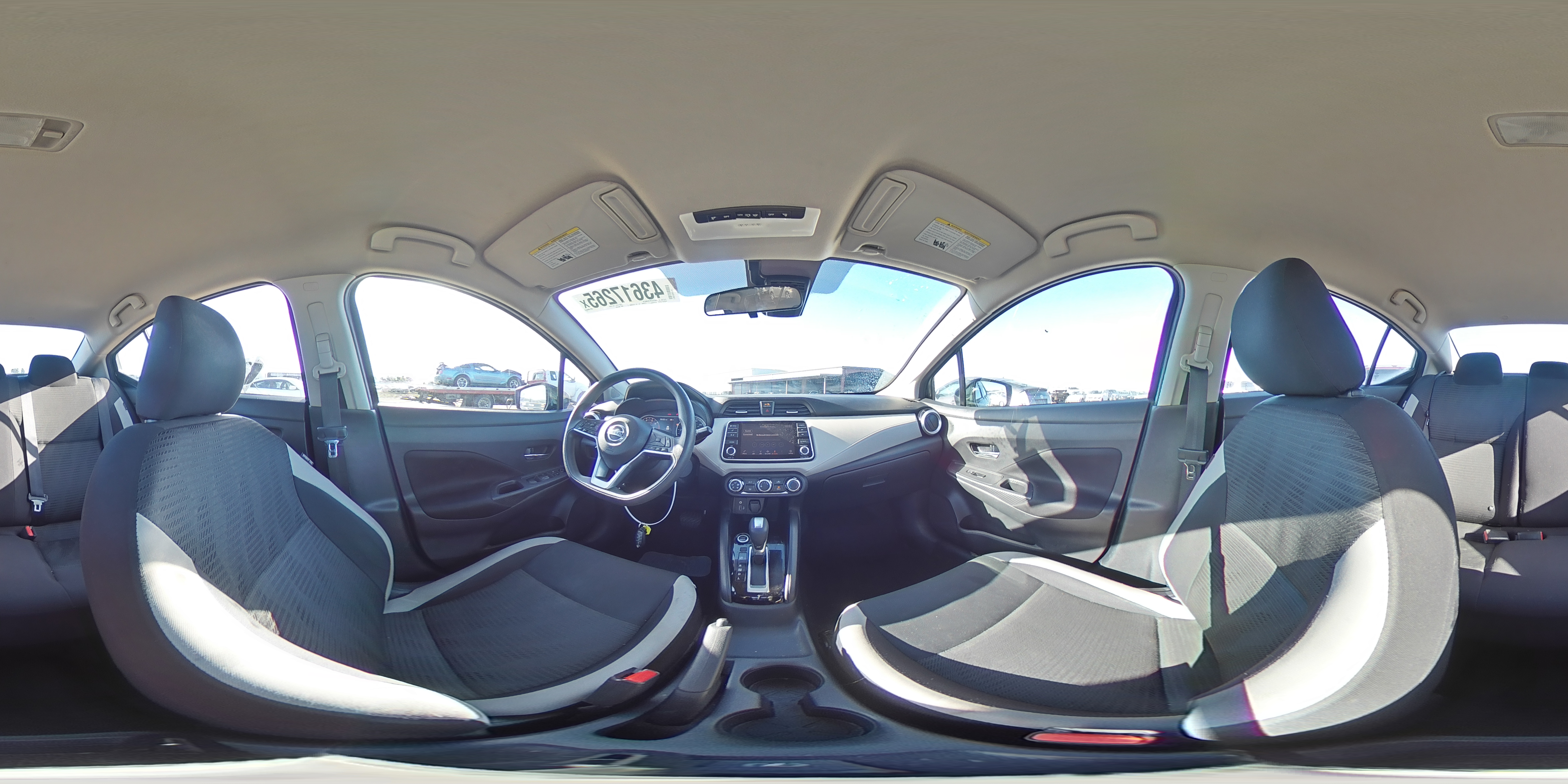 2021 Nissan Versa - Image 13