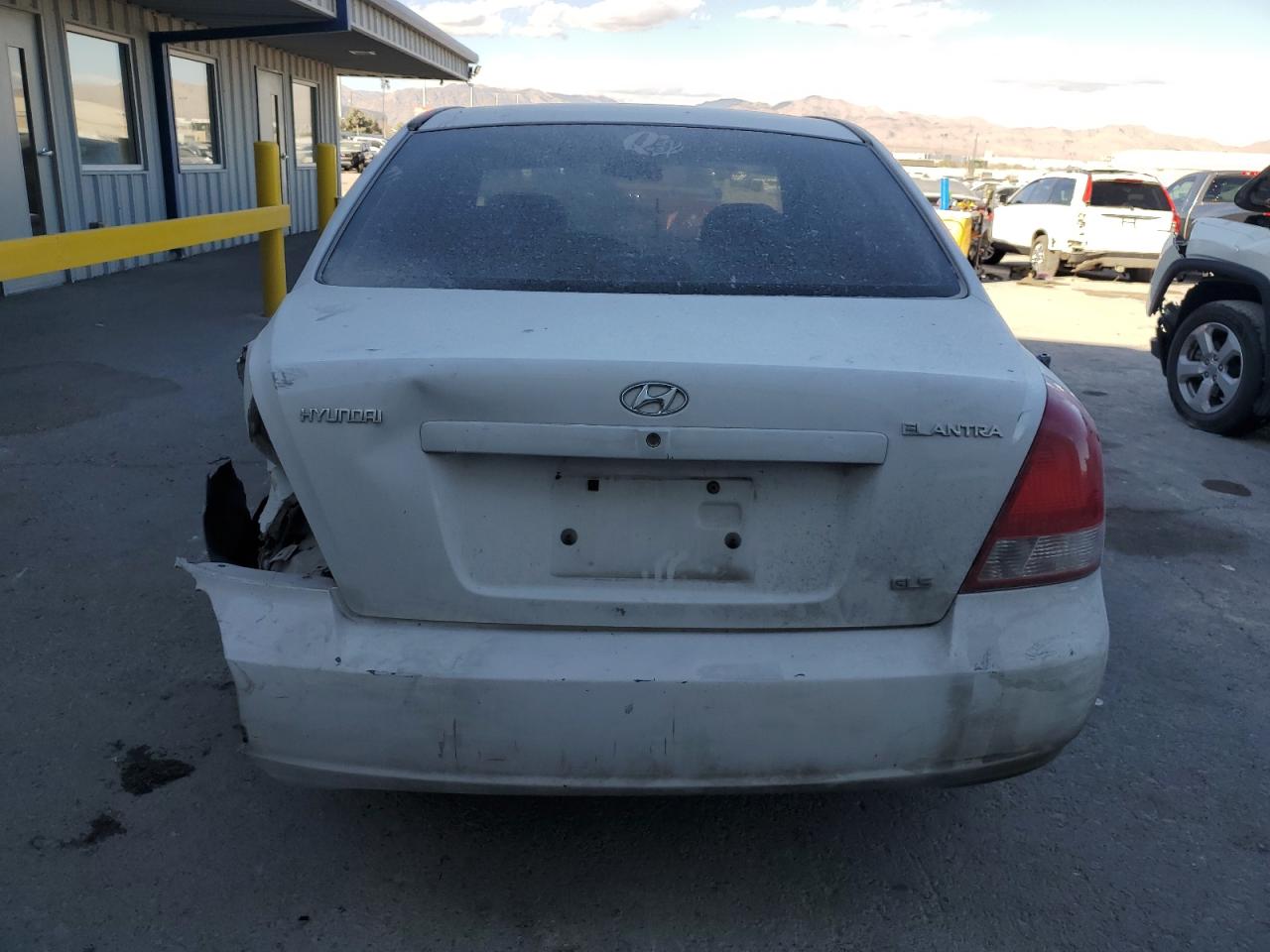 2002 Hyundai Elantra - Image 6