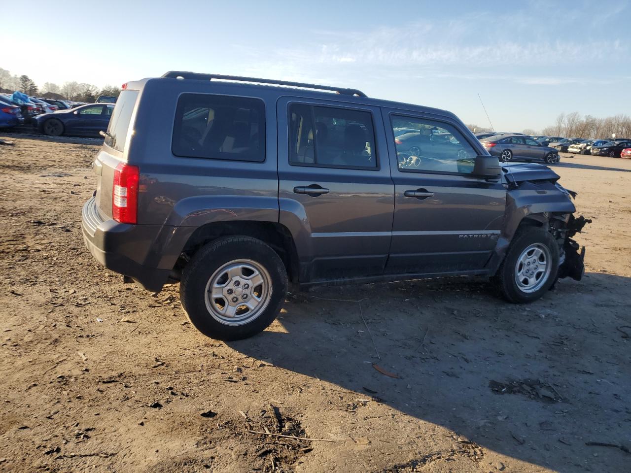 2015 Jeep Liberty (Patriot) - Image 3