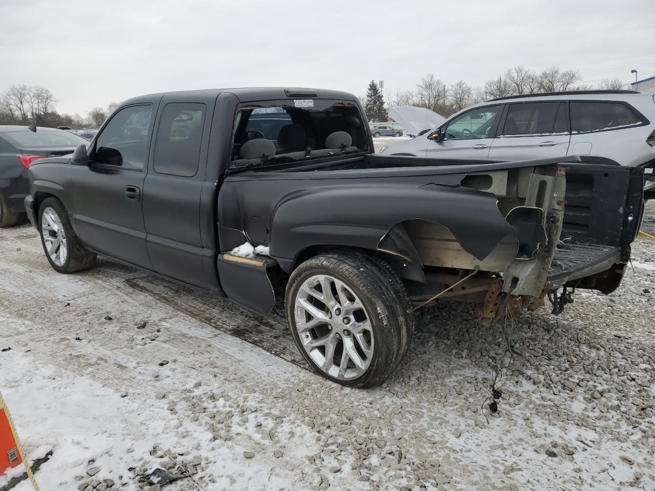2003 Chevrolet Silverado - Image 2