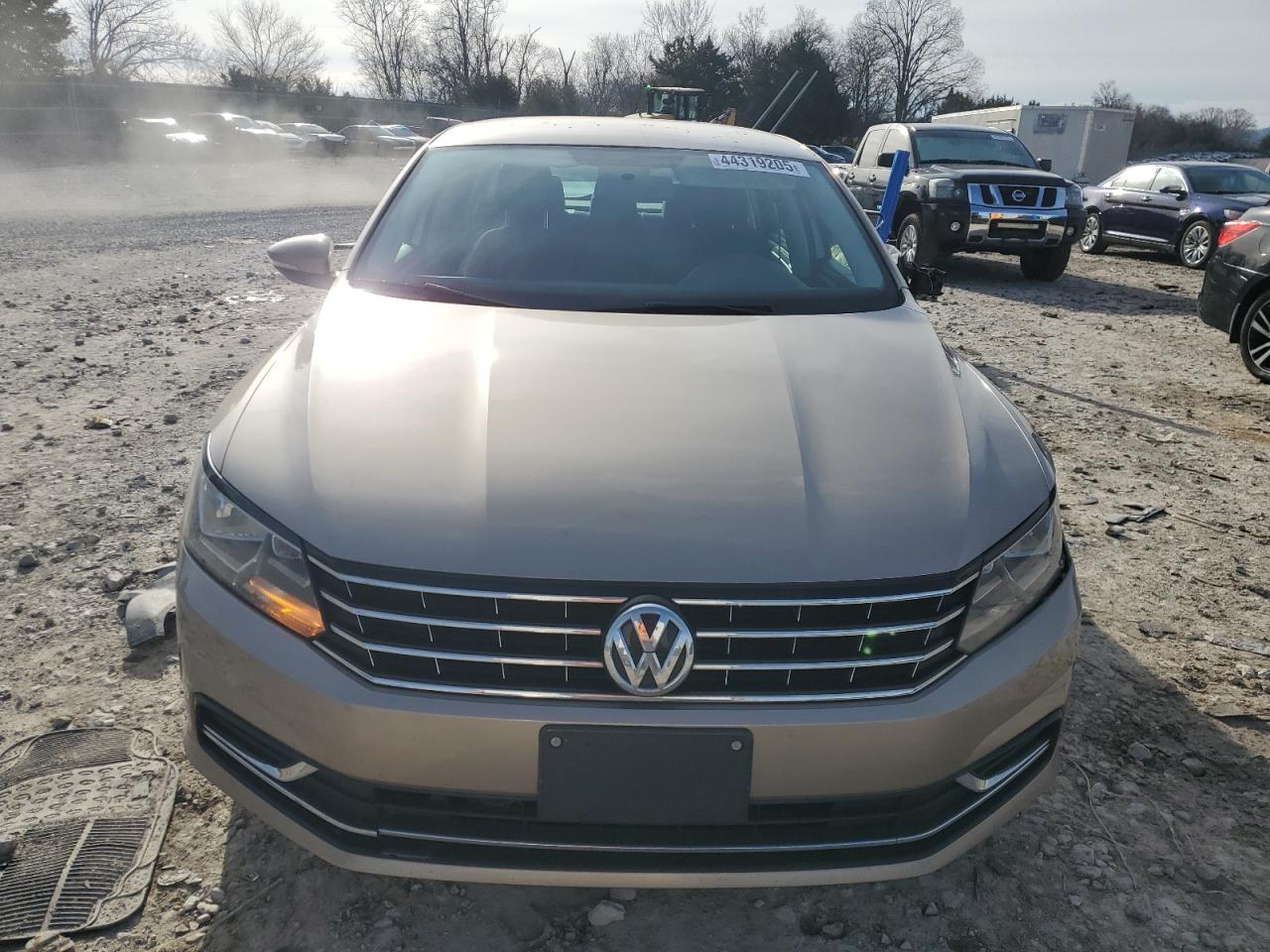 2016 Volkswagen Passat - Image 5