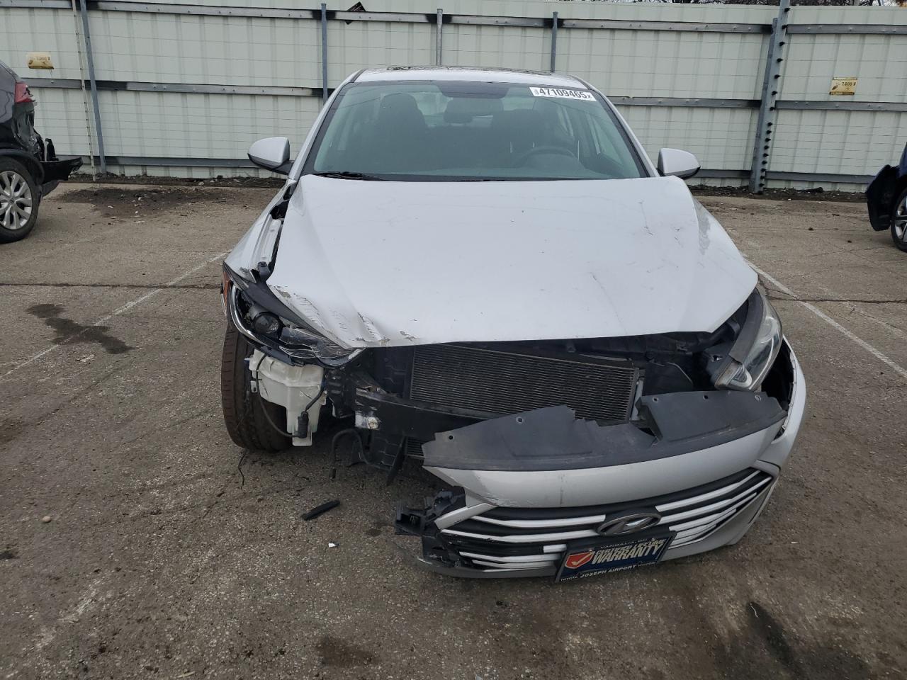 2018 Hyundai Elantra - Image 5