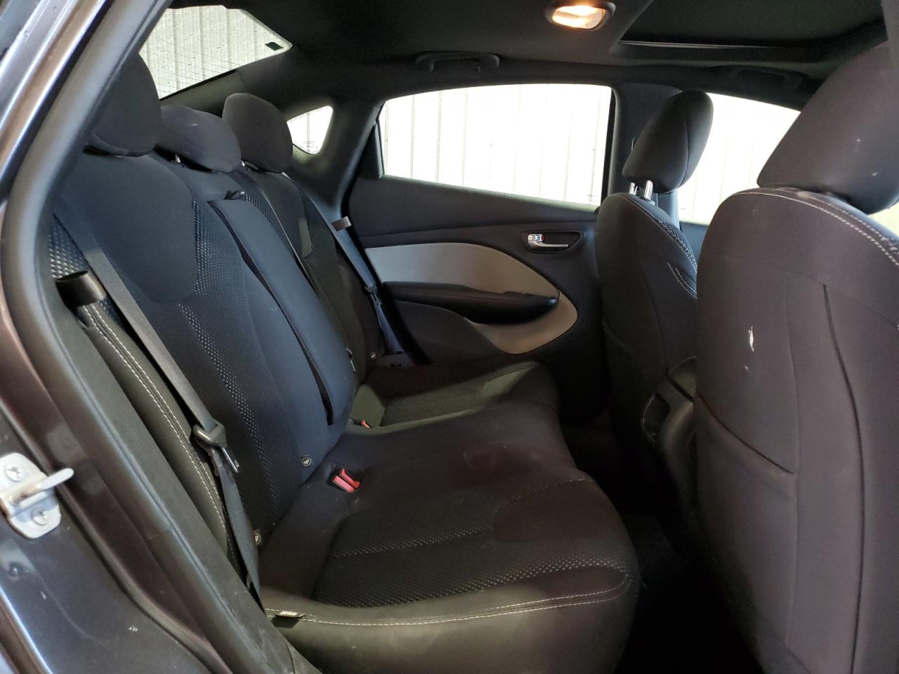 2015 Dodge Dart - Image 10