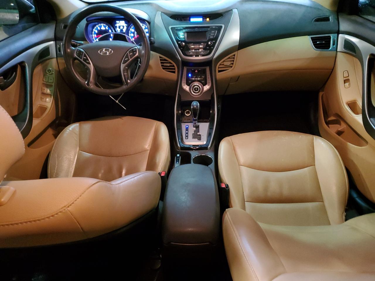 2013 Hyundai Elantra - Image 8