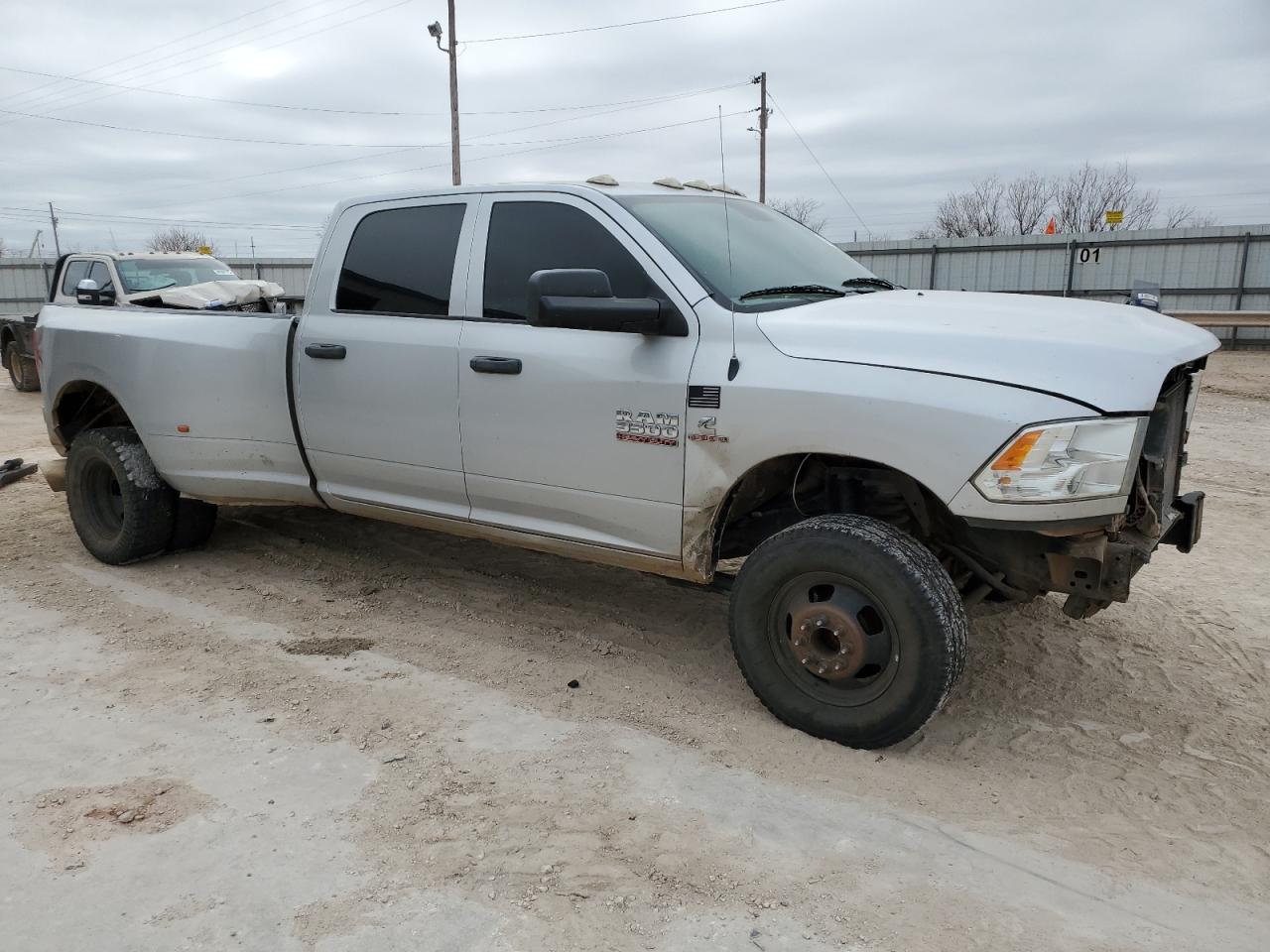 2018 RAM 3500 - Image 4