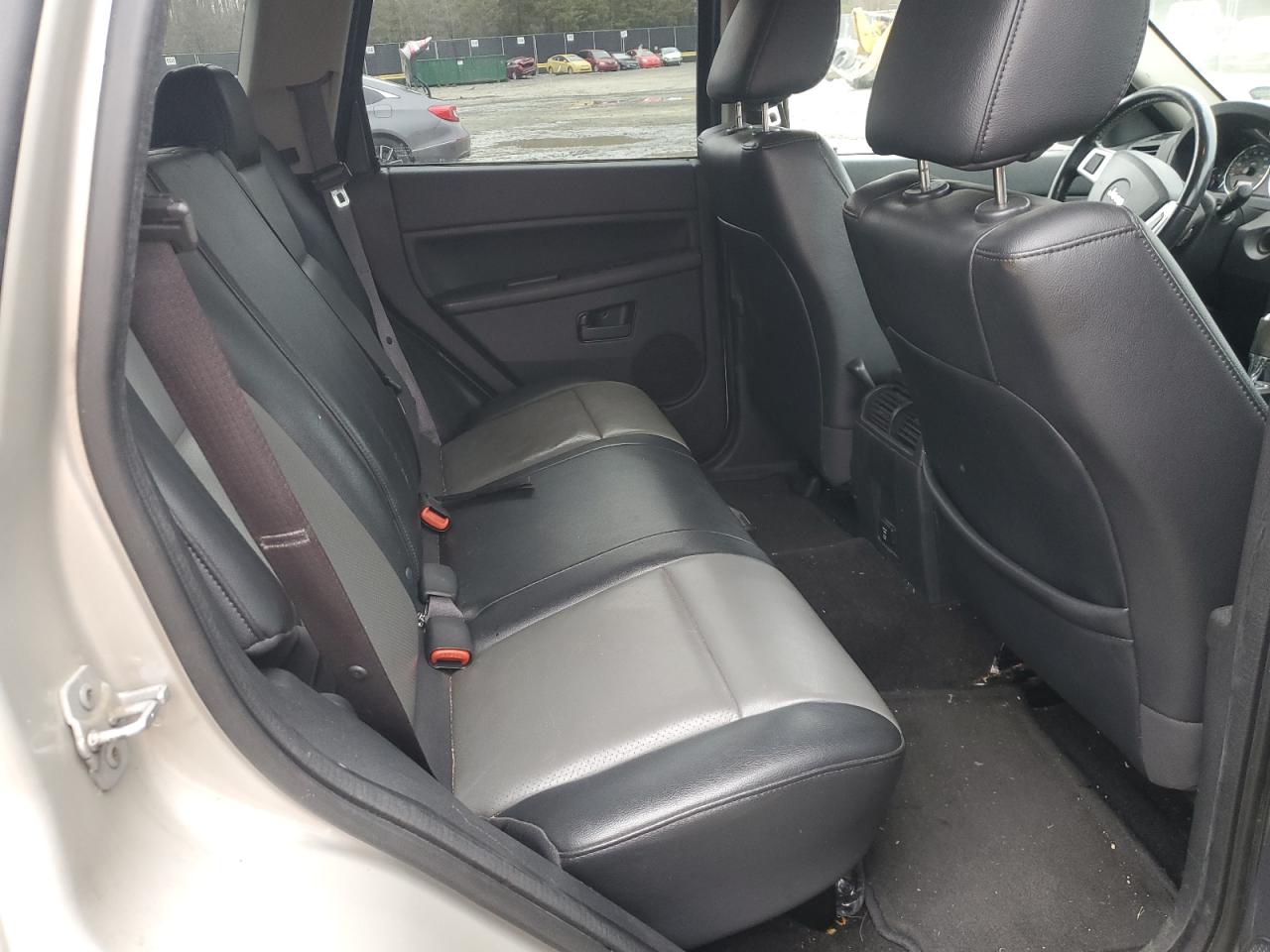 2008 Jeep Grand Cherokee - Image 11