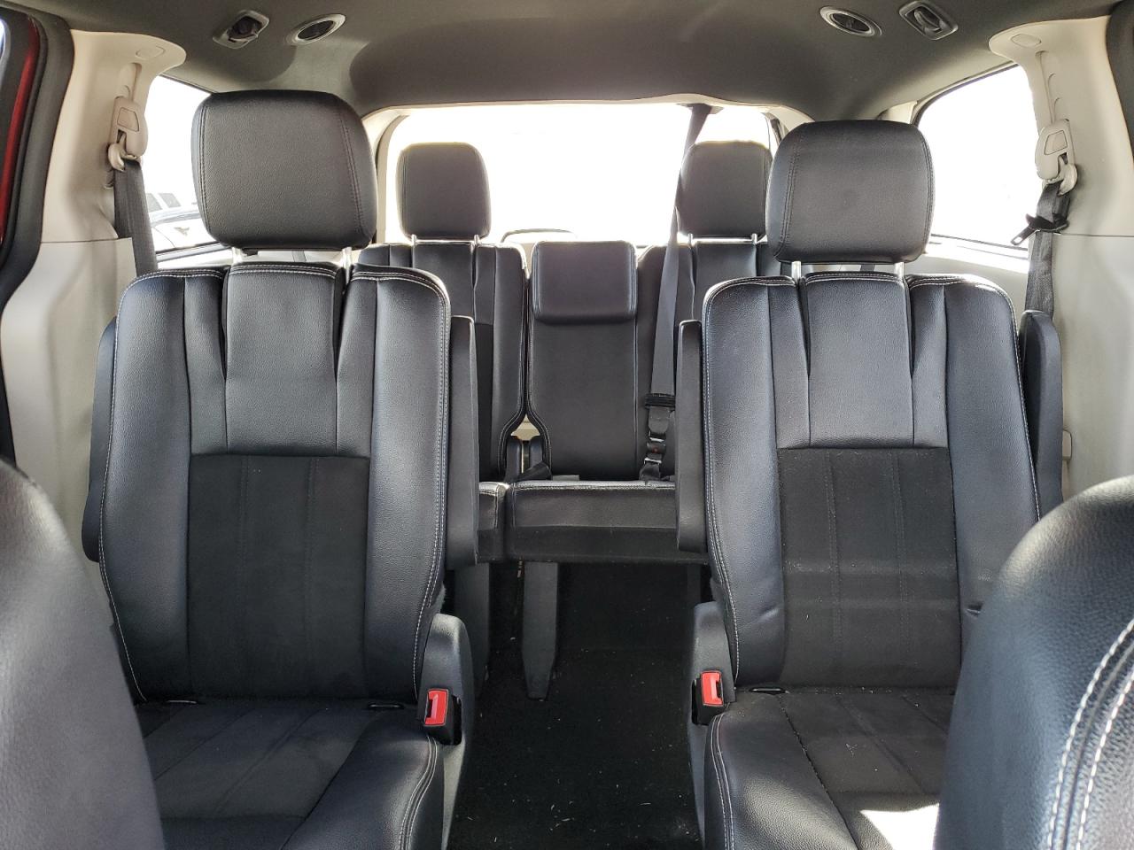 2019 Dodge Caravan - Image 10