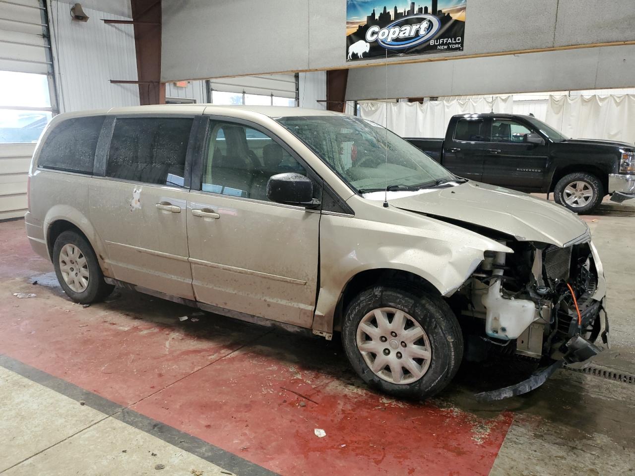 2009 Chrysler Town & Country - Image 4