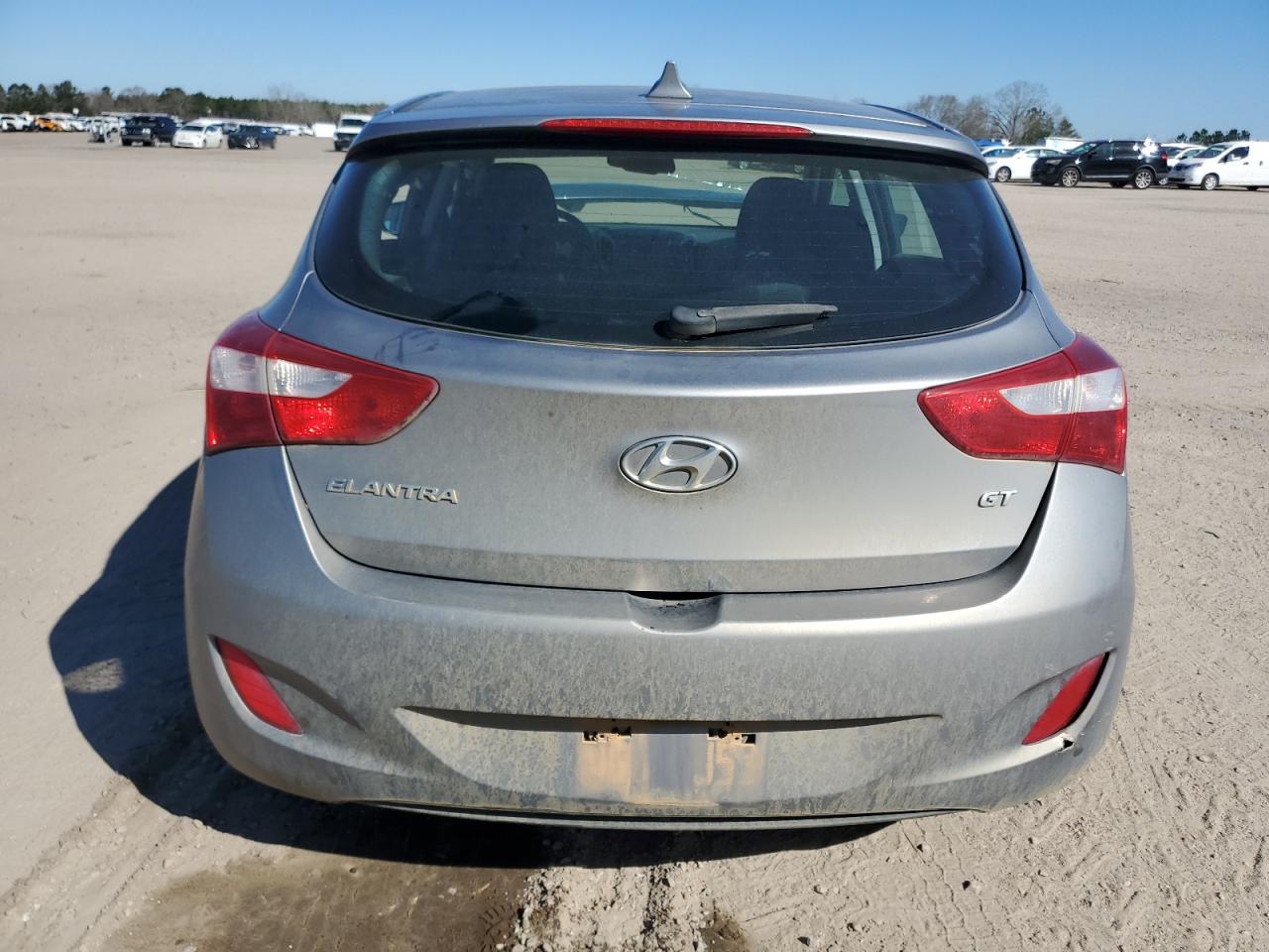 2013 Hyundai Elantra - Image 6
