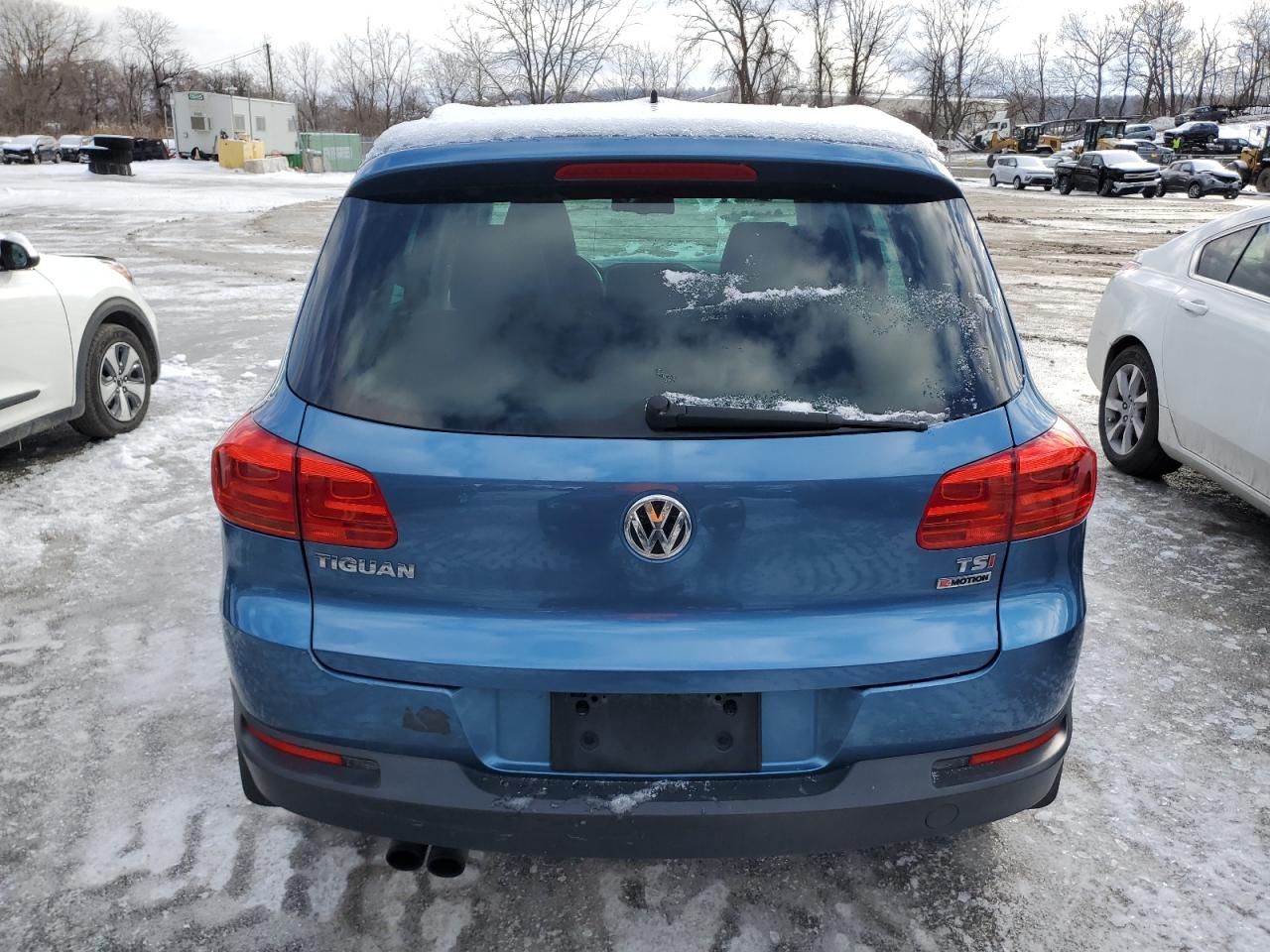 2017 Volkswagen Tiguan - Image 6