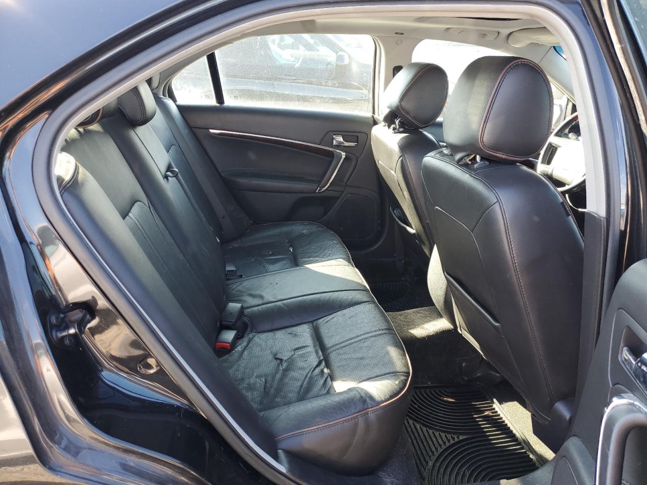2012 Lincoln MKZ - Image 10