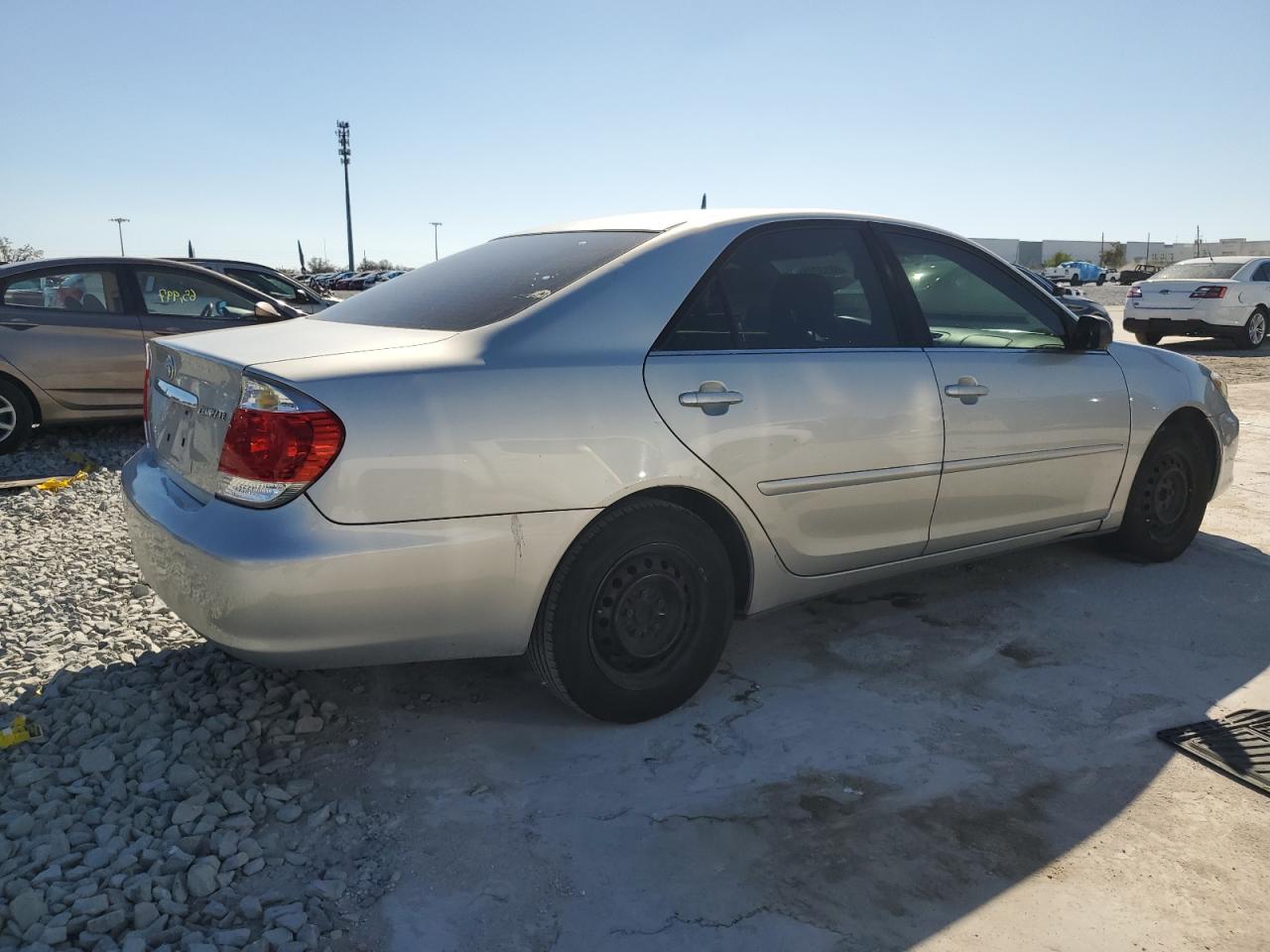 2005 Toyota Camry - Image 3