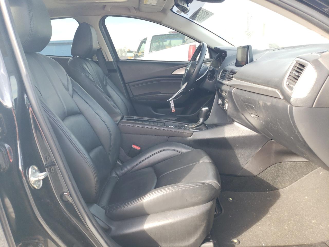 2018 Mazda 3 - Image 7