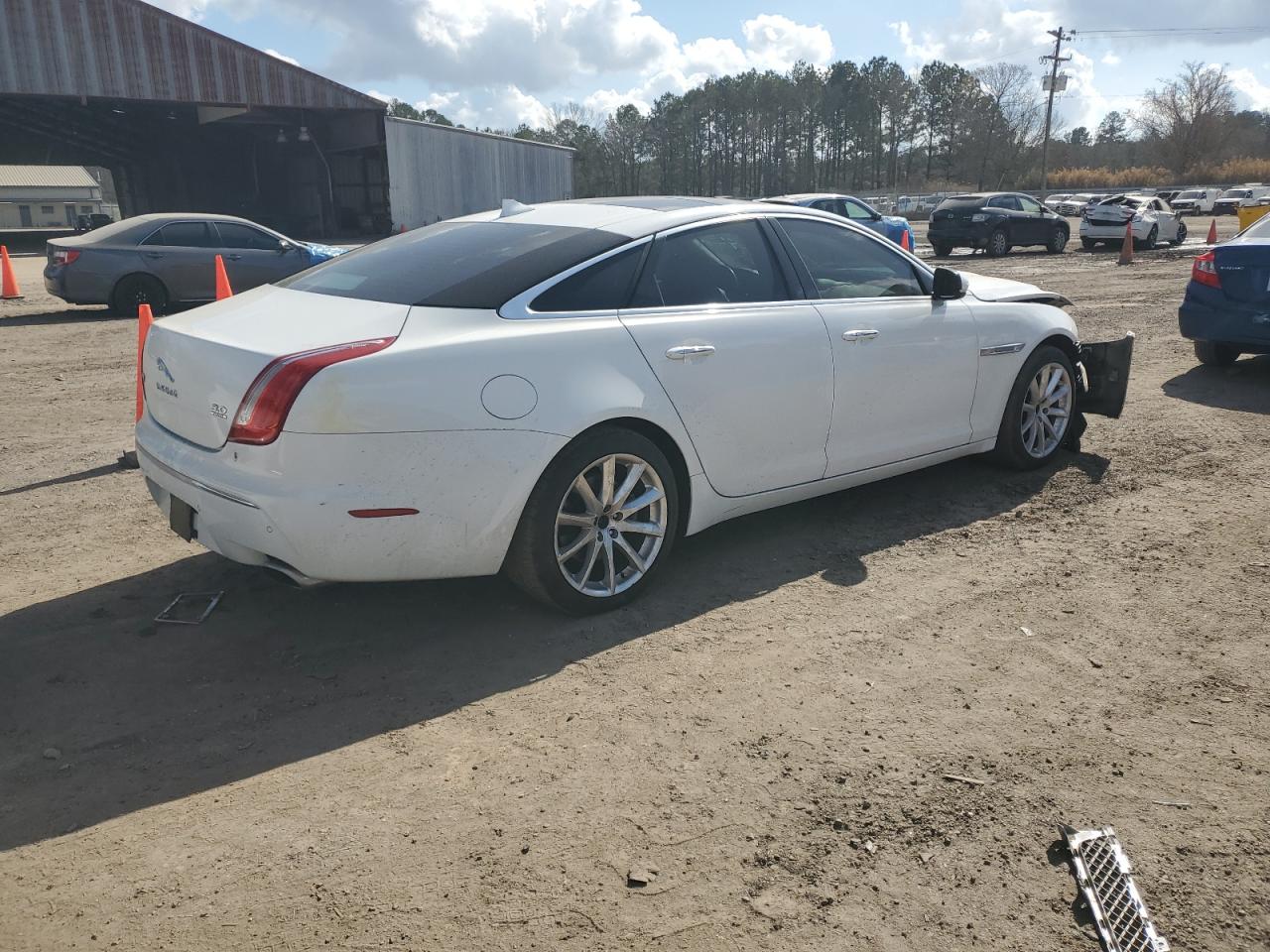 2013 Jaguar XJ - Image 4