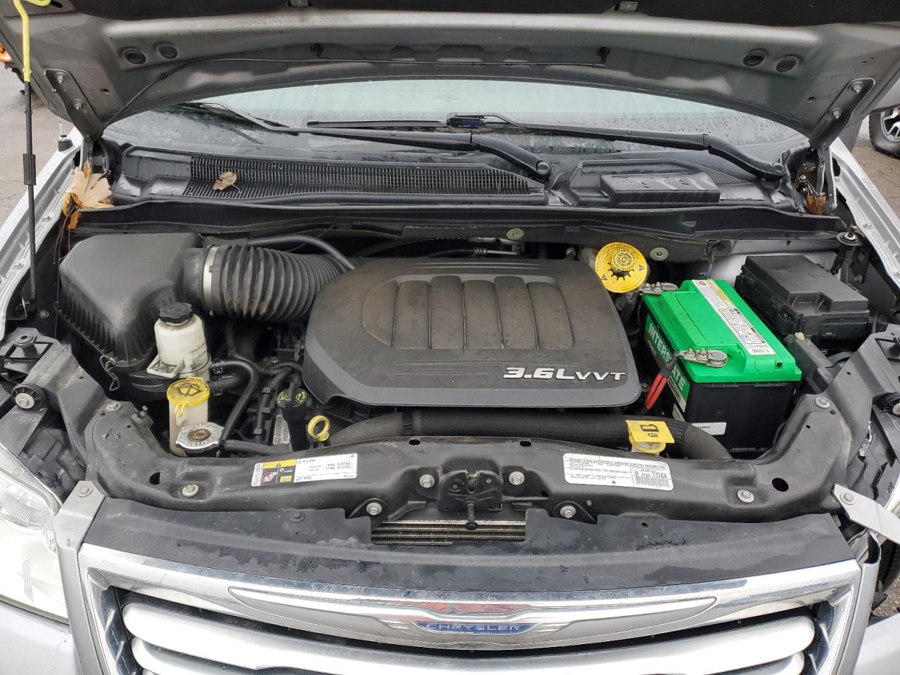2015 Chrysler Town & Country - Image 12