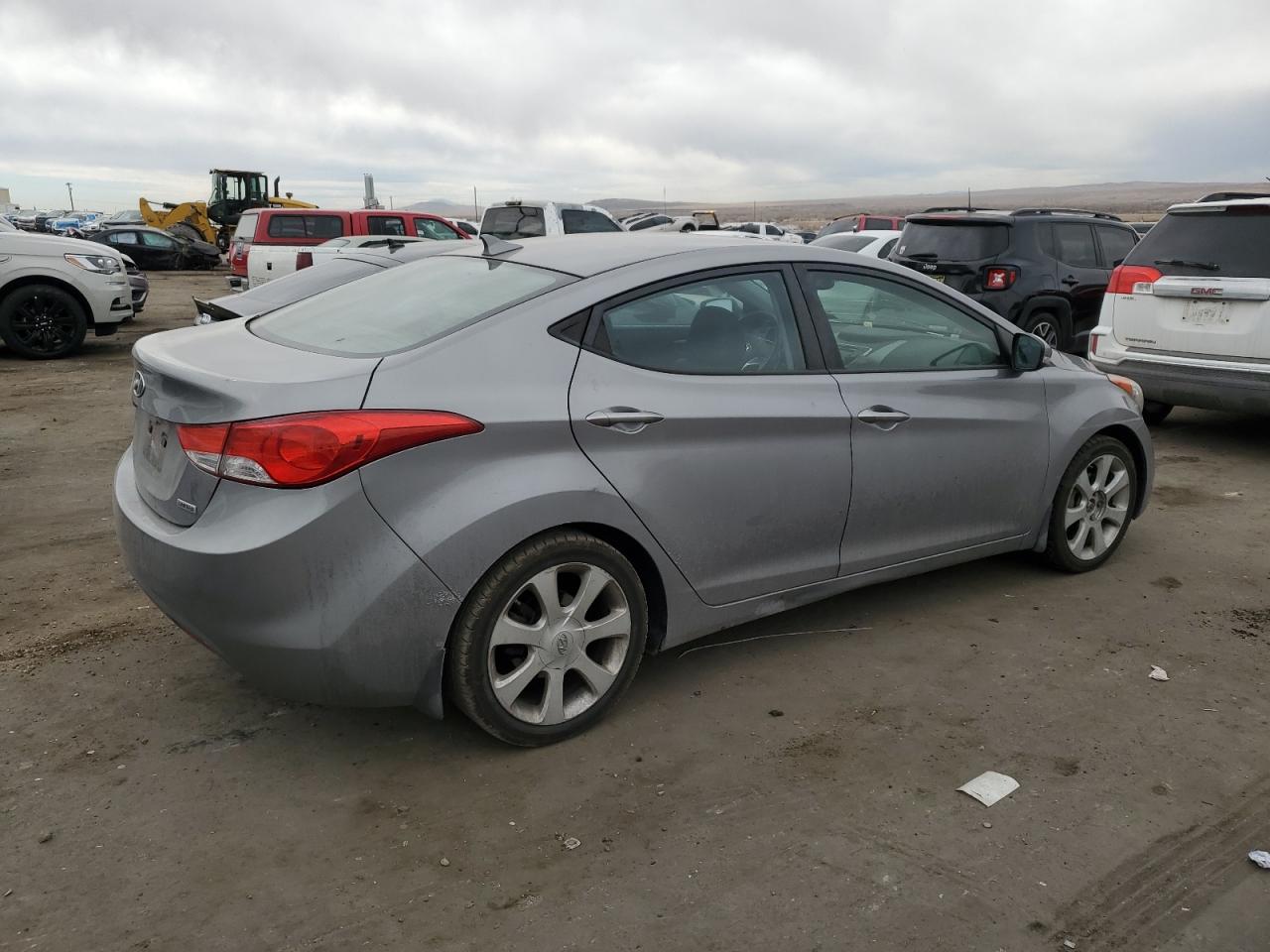 2012 Hyundai Elantra - Image 3