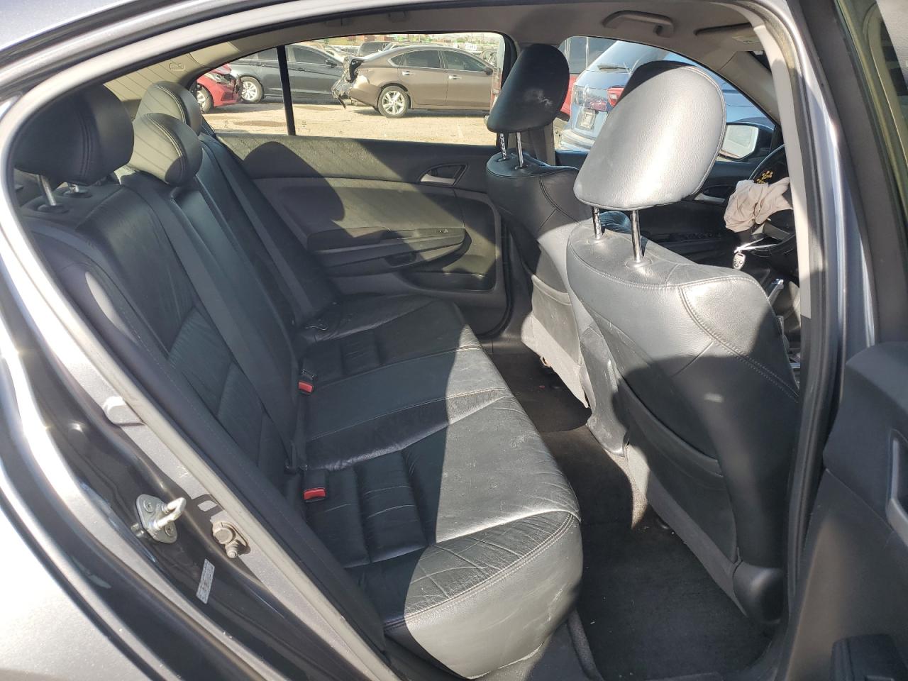 2011 Honda Accord - Image 11