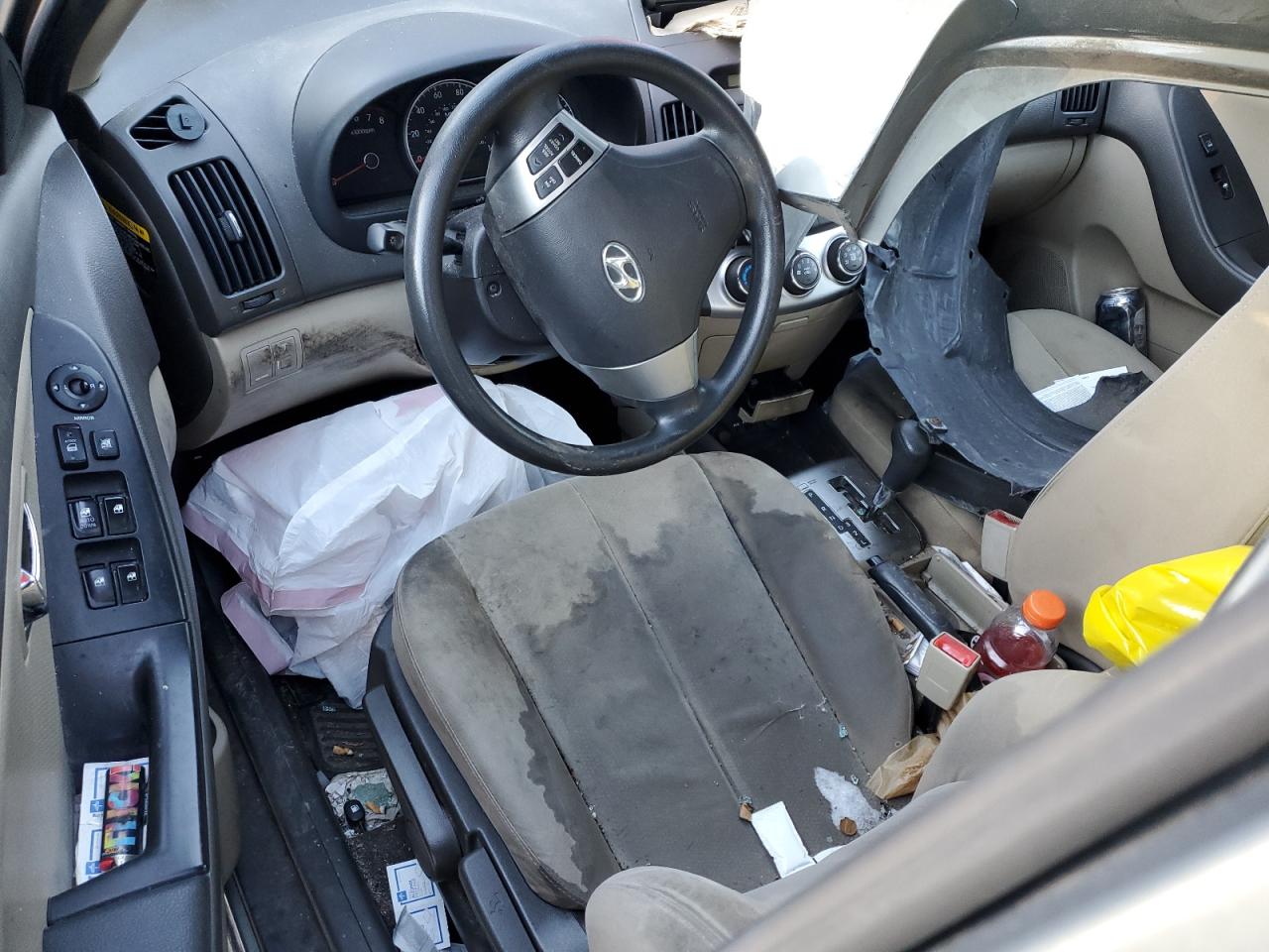 2010 Hyundai Elantra - Image 8