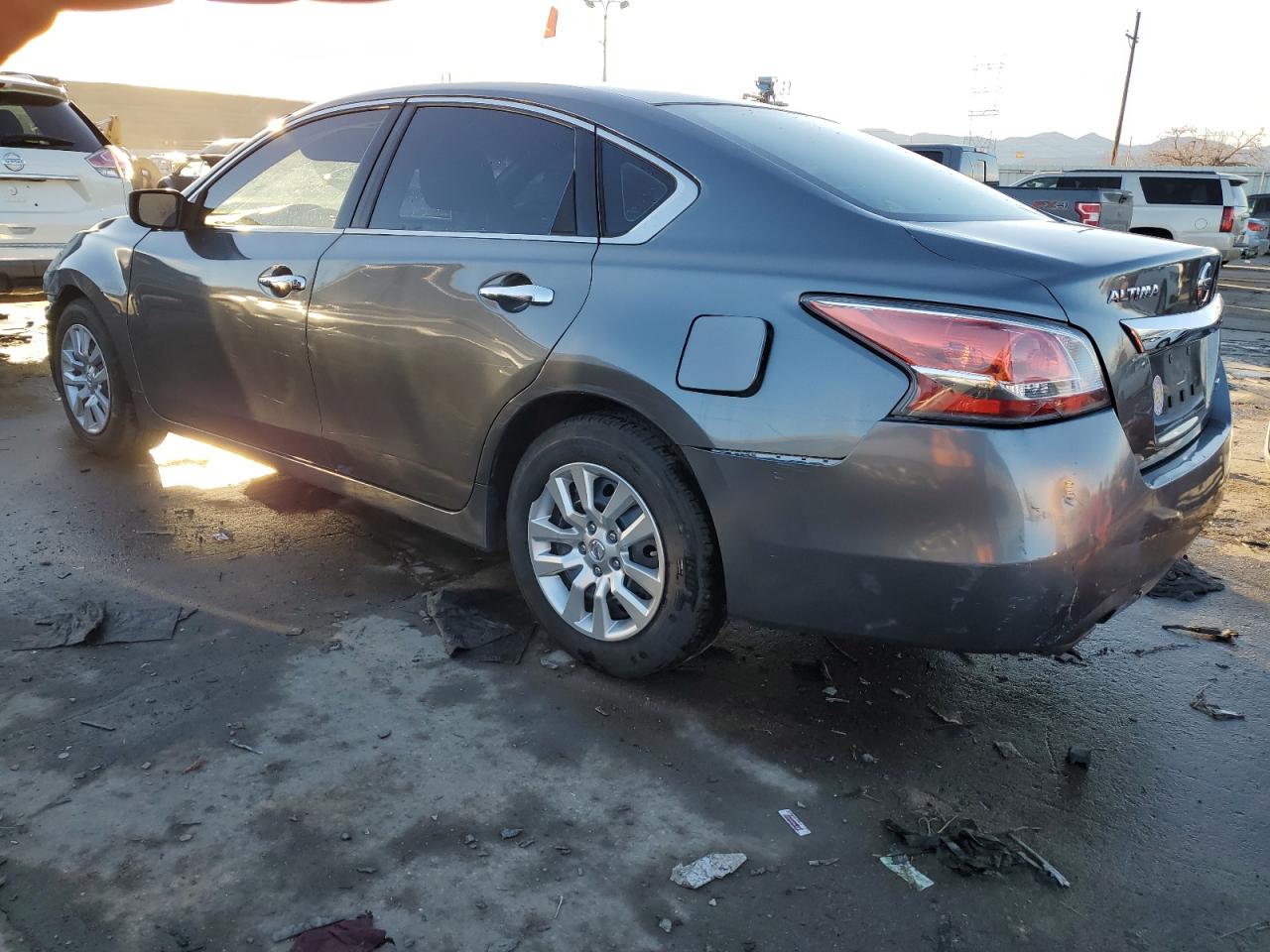 2014 Nissan Altima - Image 2