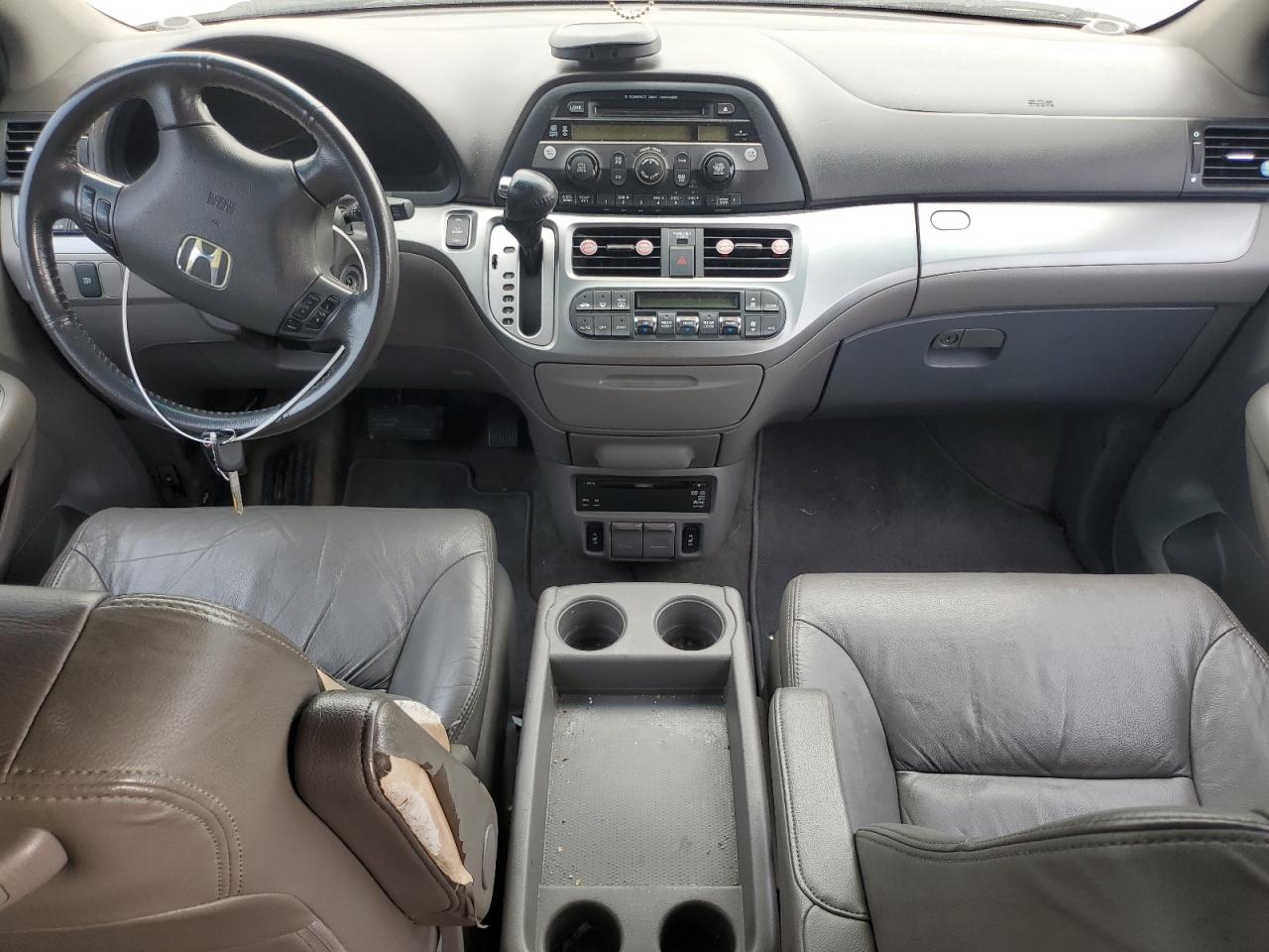 2010 Honda Odyssey - Image 8
