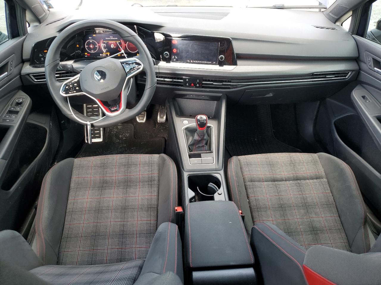 2022 Volkswagen GTI - Image 8