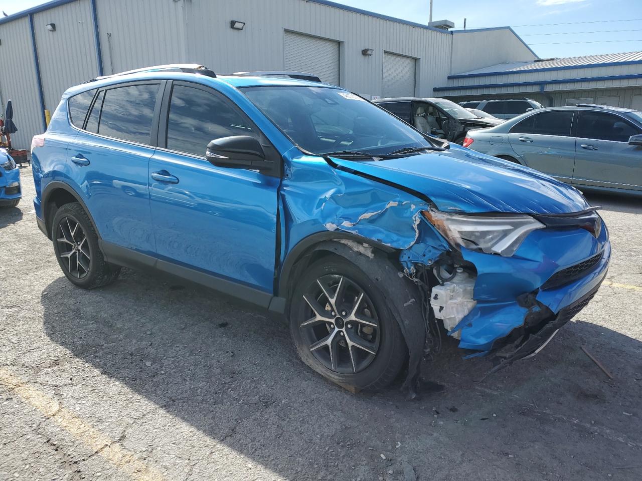 2018 Toyota RAV 4 - Image 4