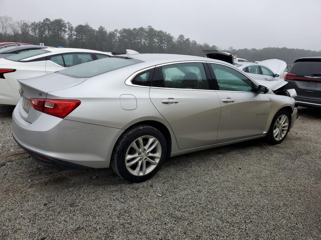 2017 Chevrolet Malibu - Image 3