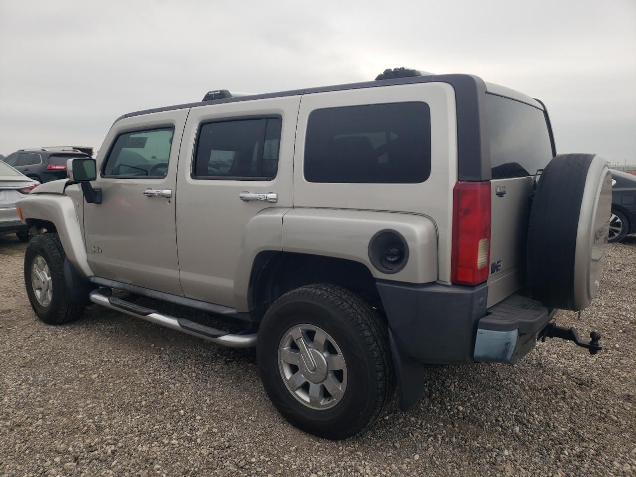 2007 Hummer H3 - Image 2