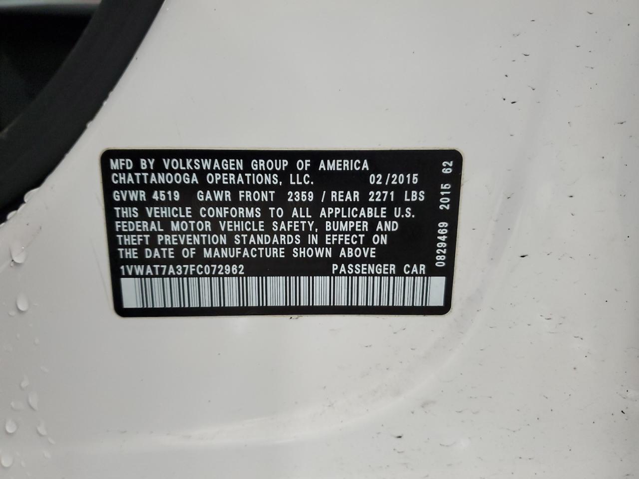 2015 Volkswagen Passat - Image 13