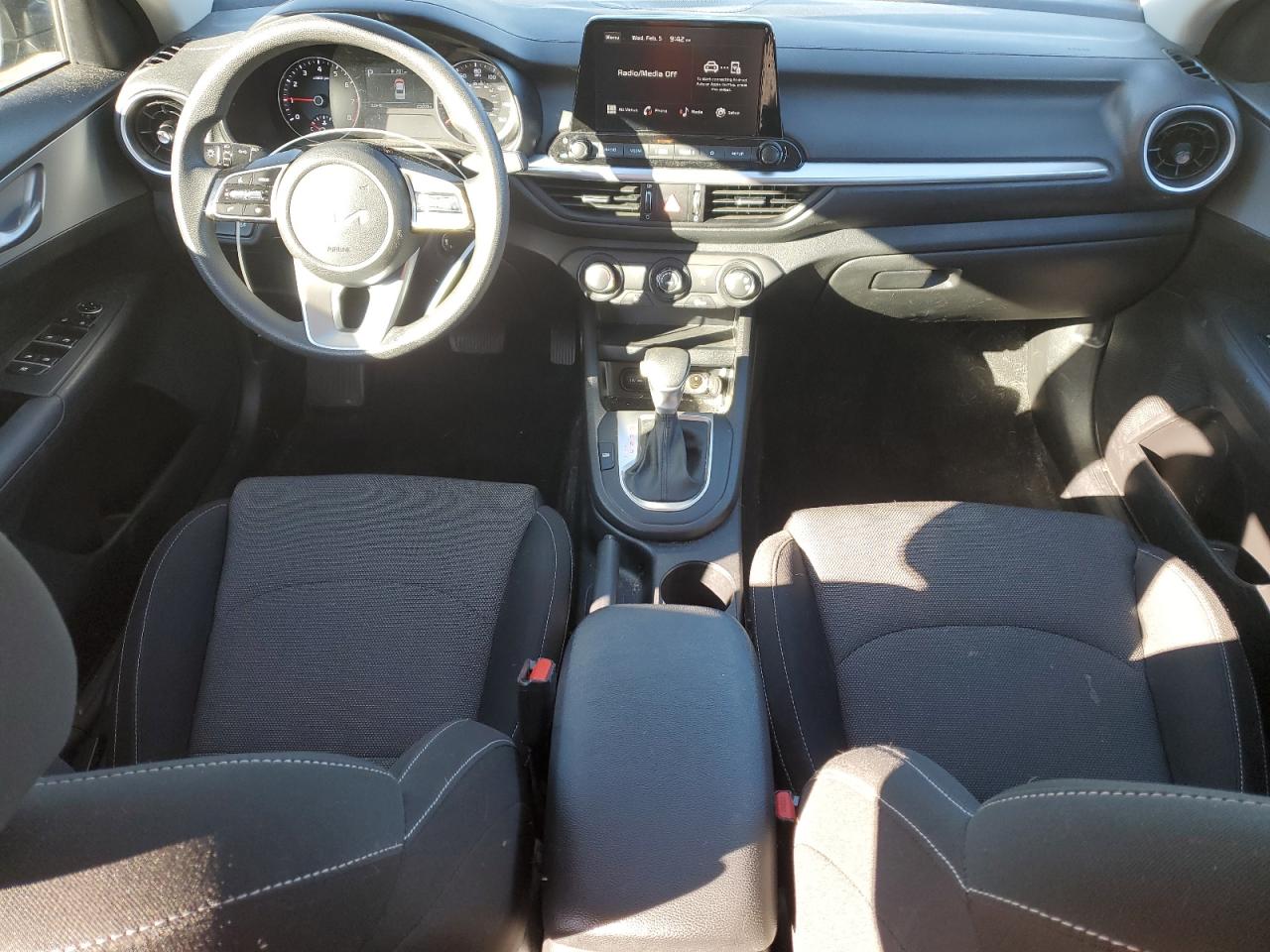 2023 Kia Forte - Image 8