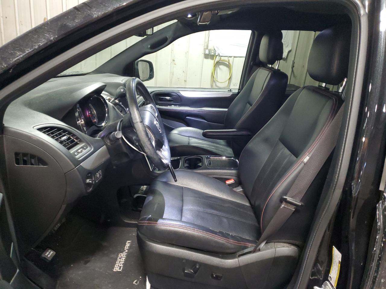 2017 Dodge Caravan - Image 7